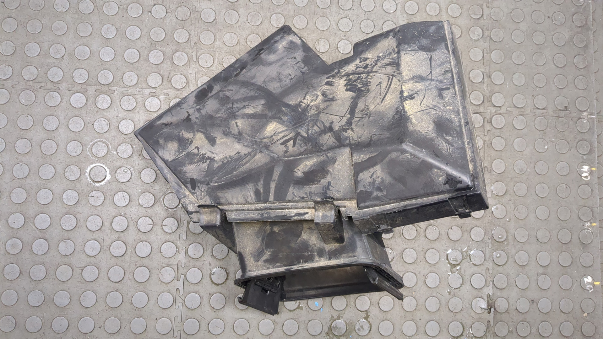 Корпус салонного фильтра