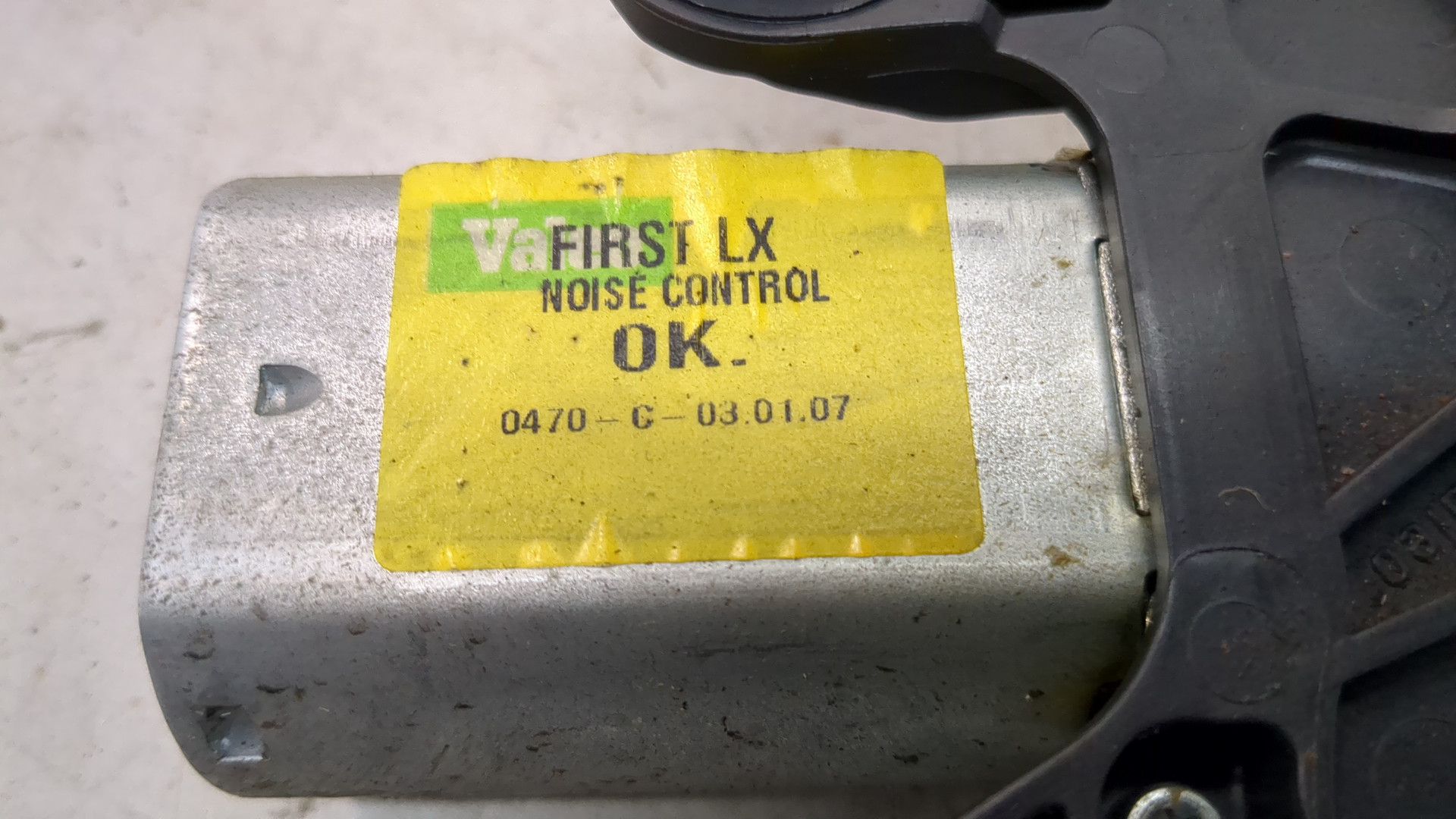 Моторчик стеклоочистителя задний