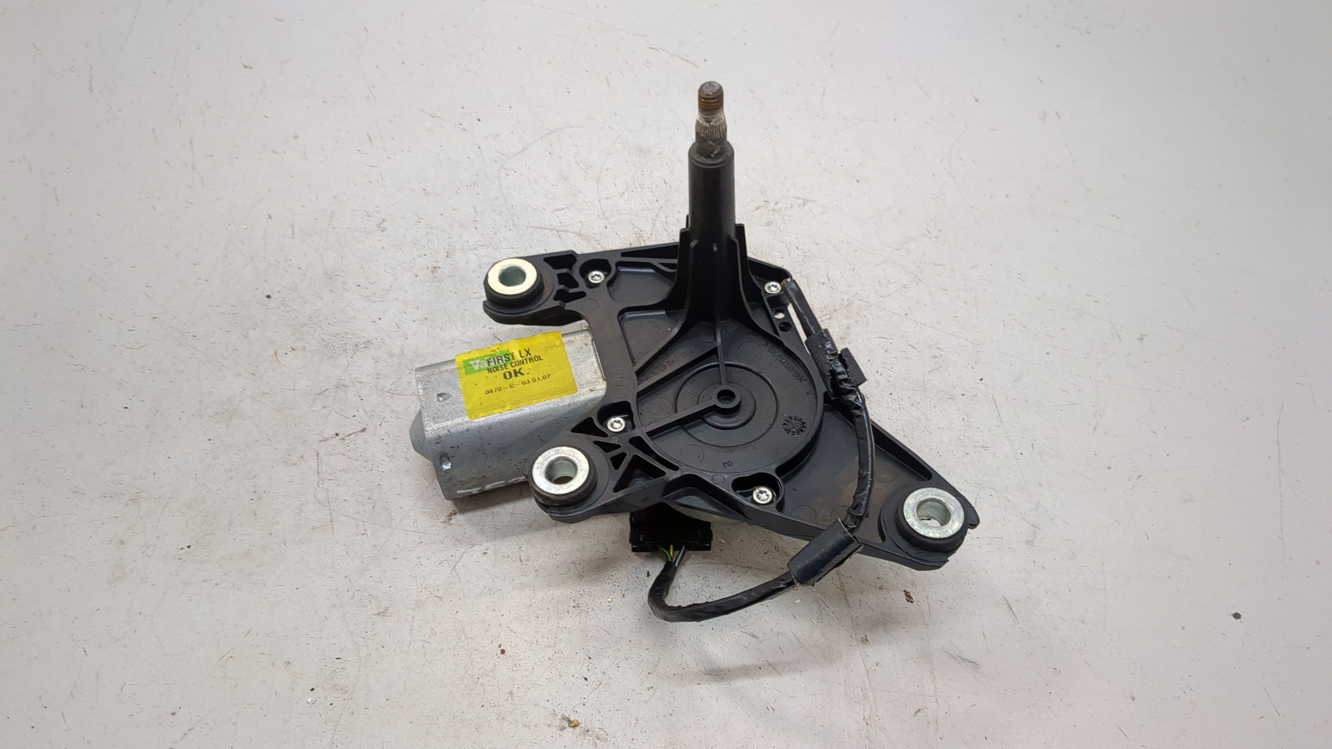 Моторчик стеклоочистителя задний