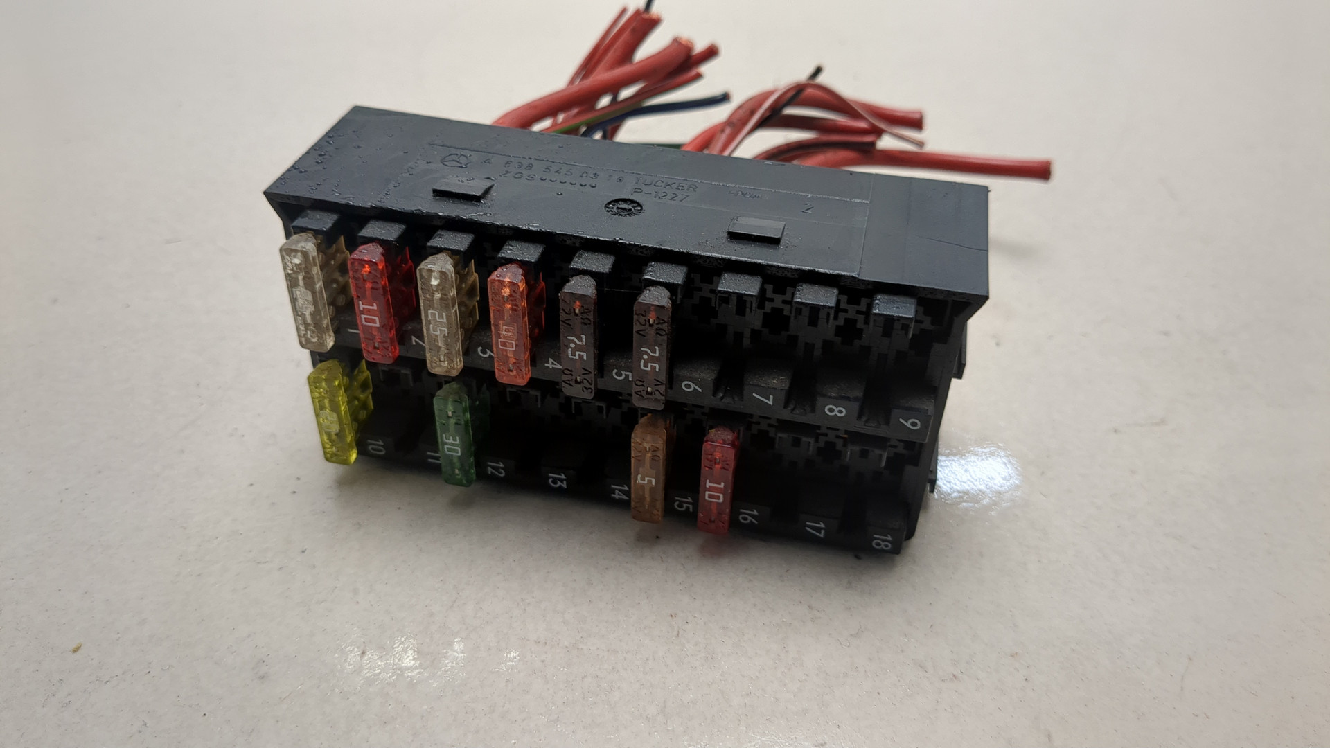 Блок предохранителей