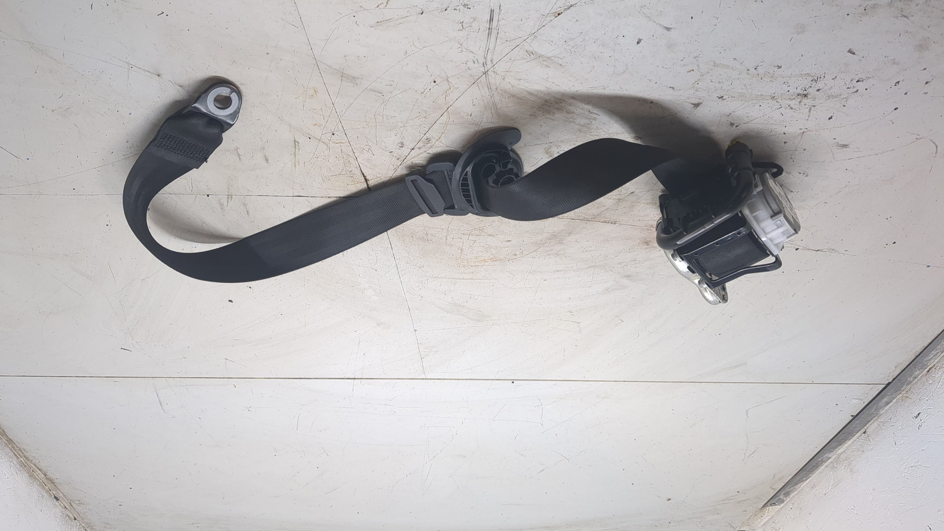 Ремень безопасности