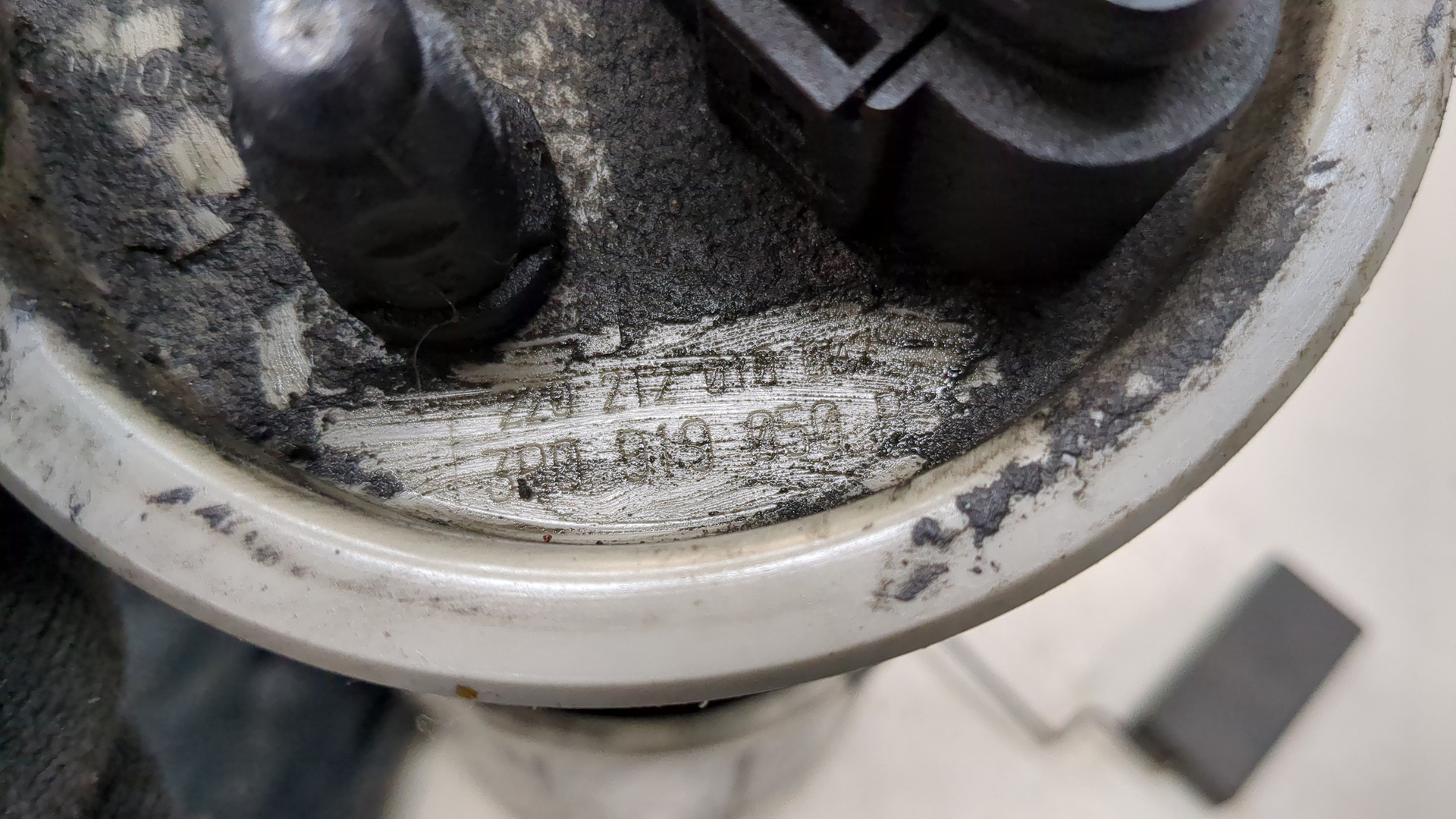 Насос топливный электрический