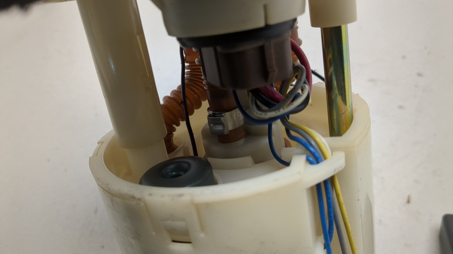 Насос топливный электрический