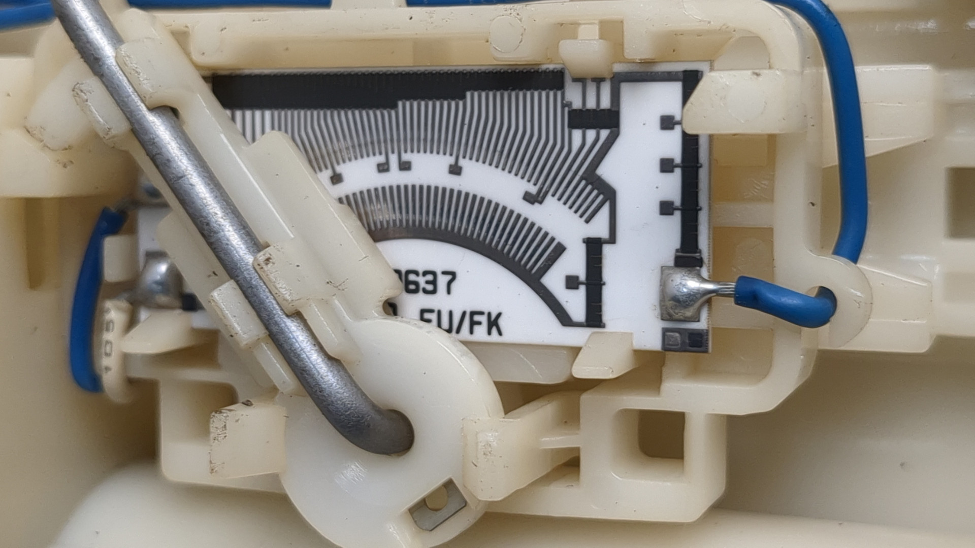 Насос топливный электрический