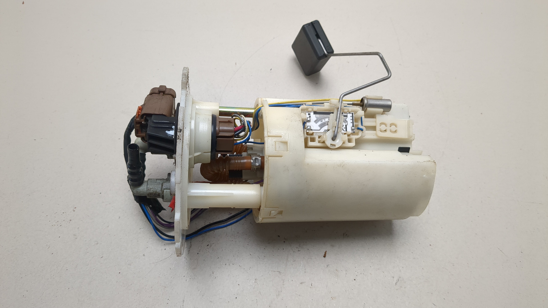 Насос топливный электрический