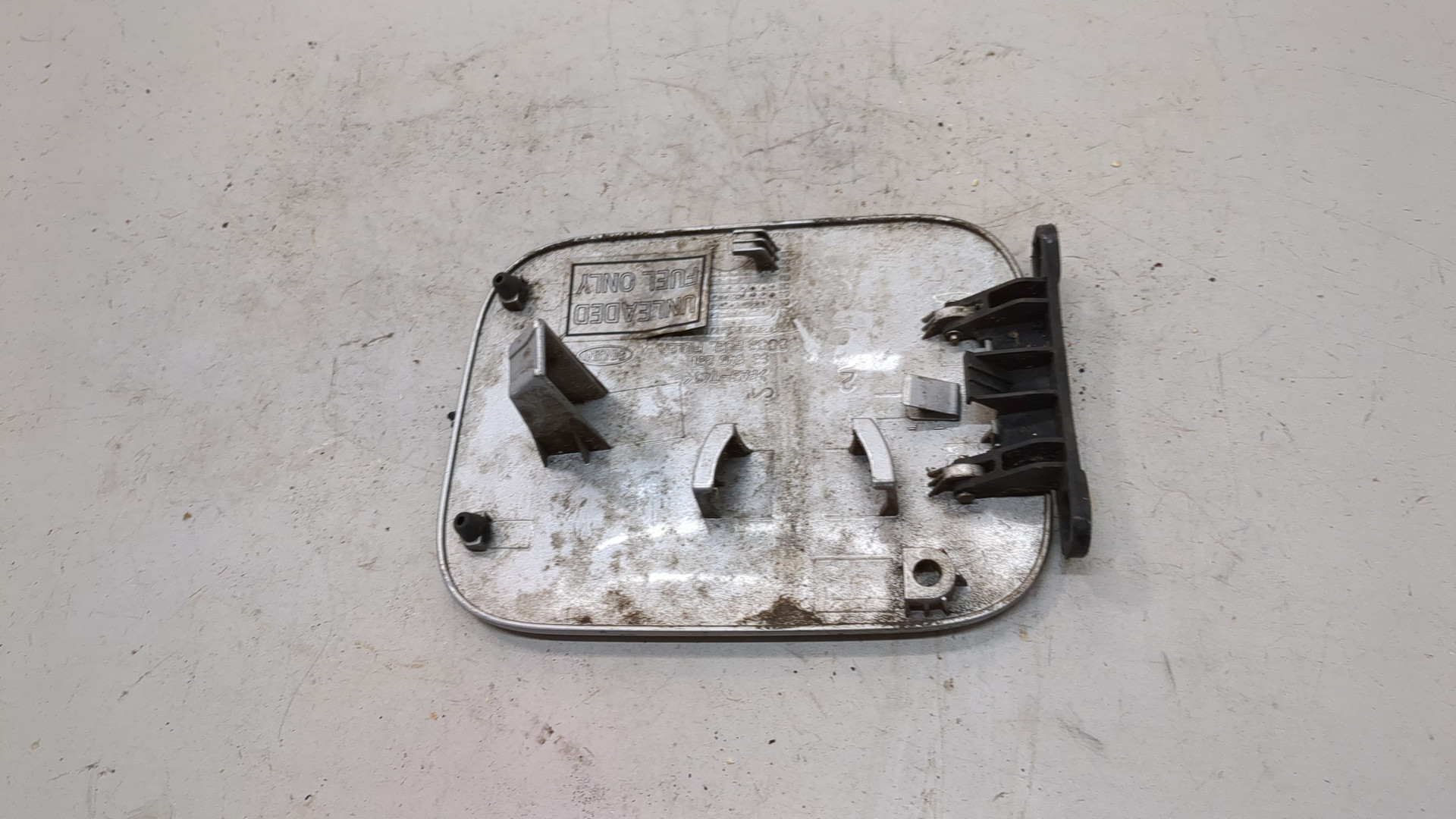 Лючок бензобака