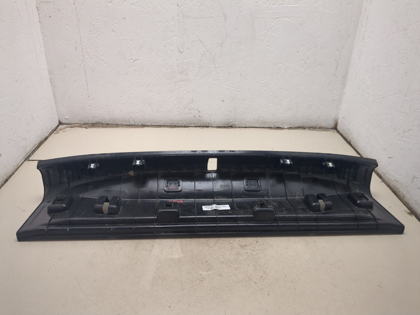 Обшивка багажника