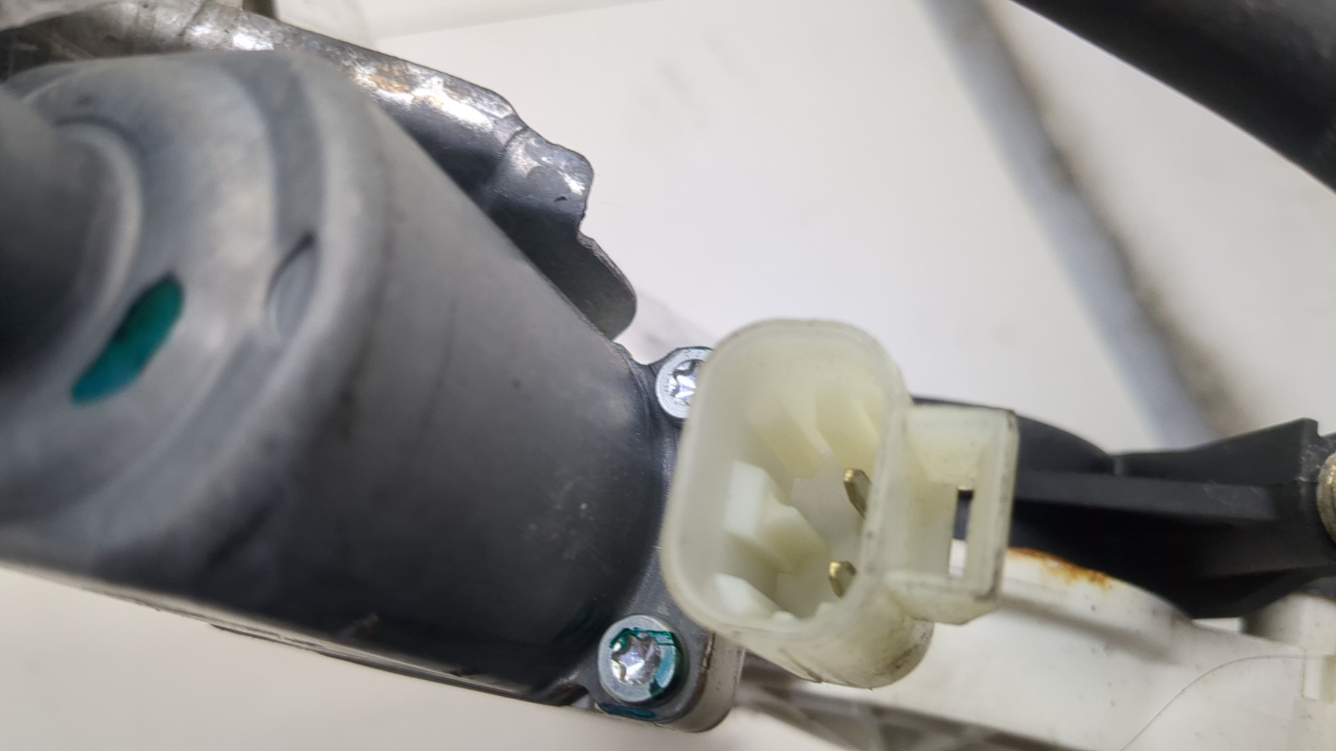 Стеклоподъемник электр. передний левый