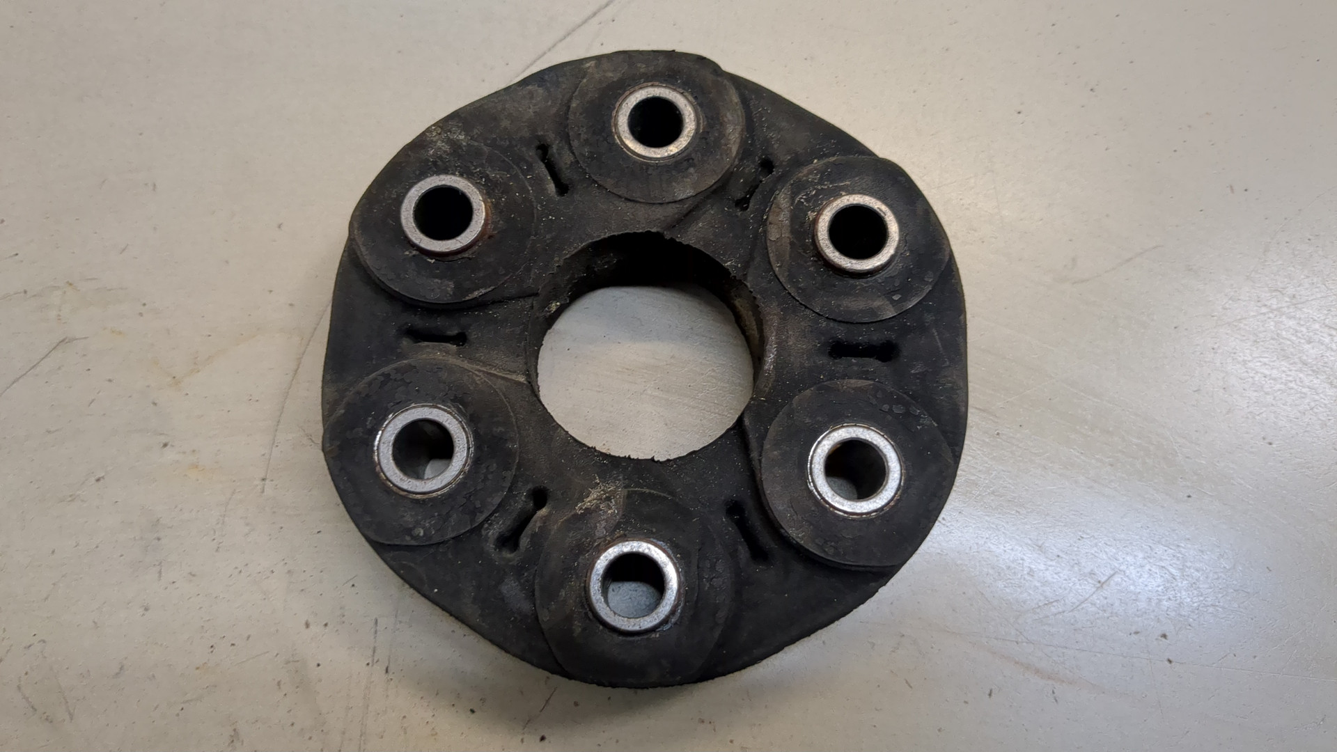 Муфта эластичная карданного вала