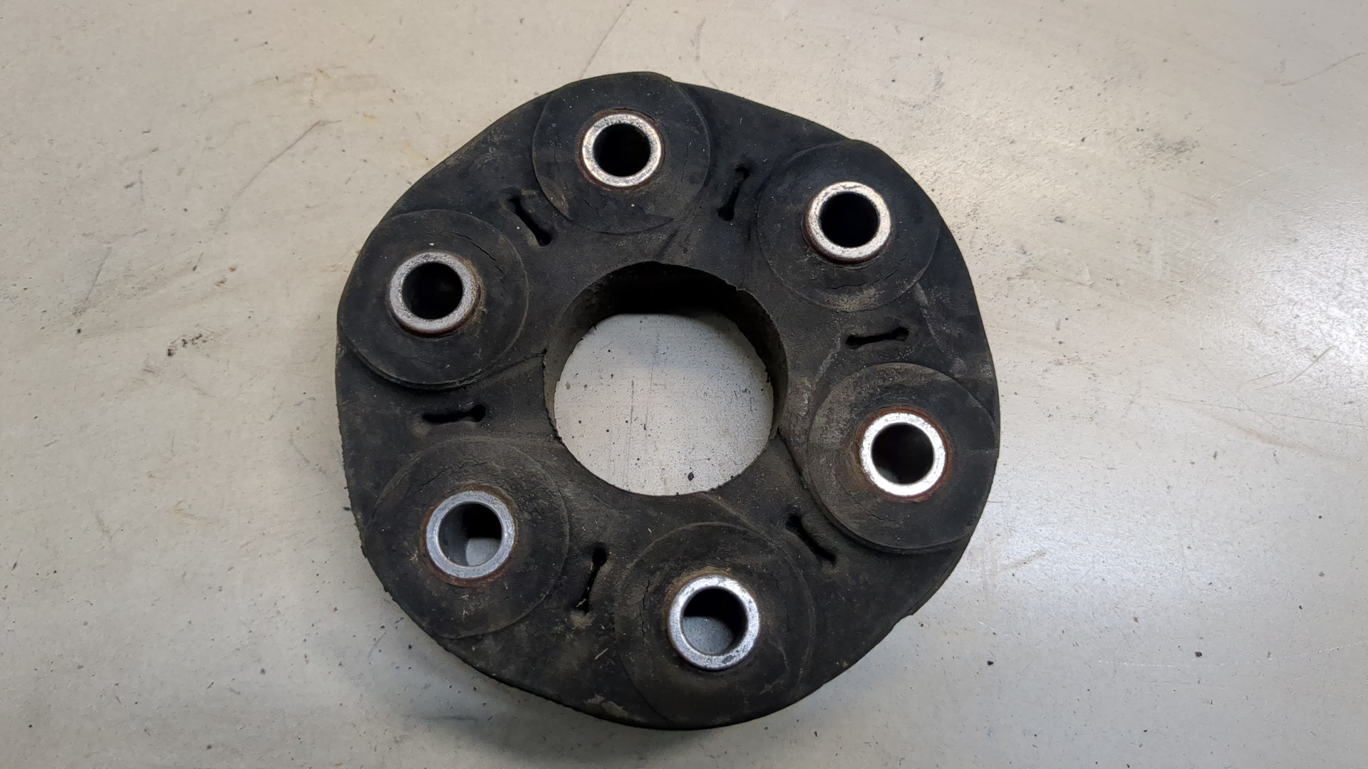 Муфта эластичная карданного вала