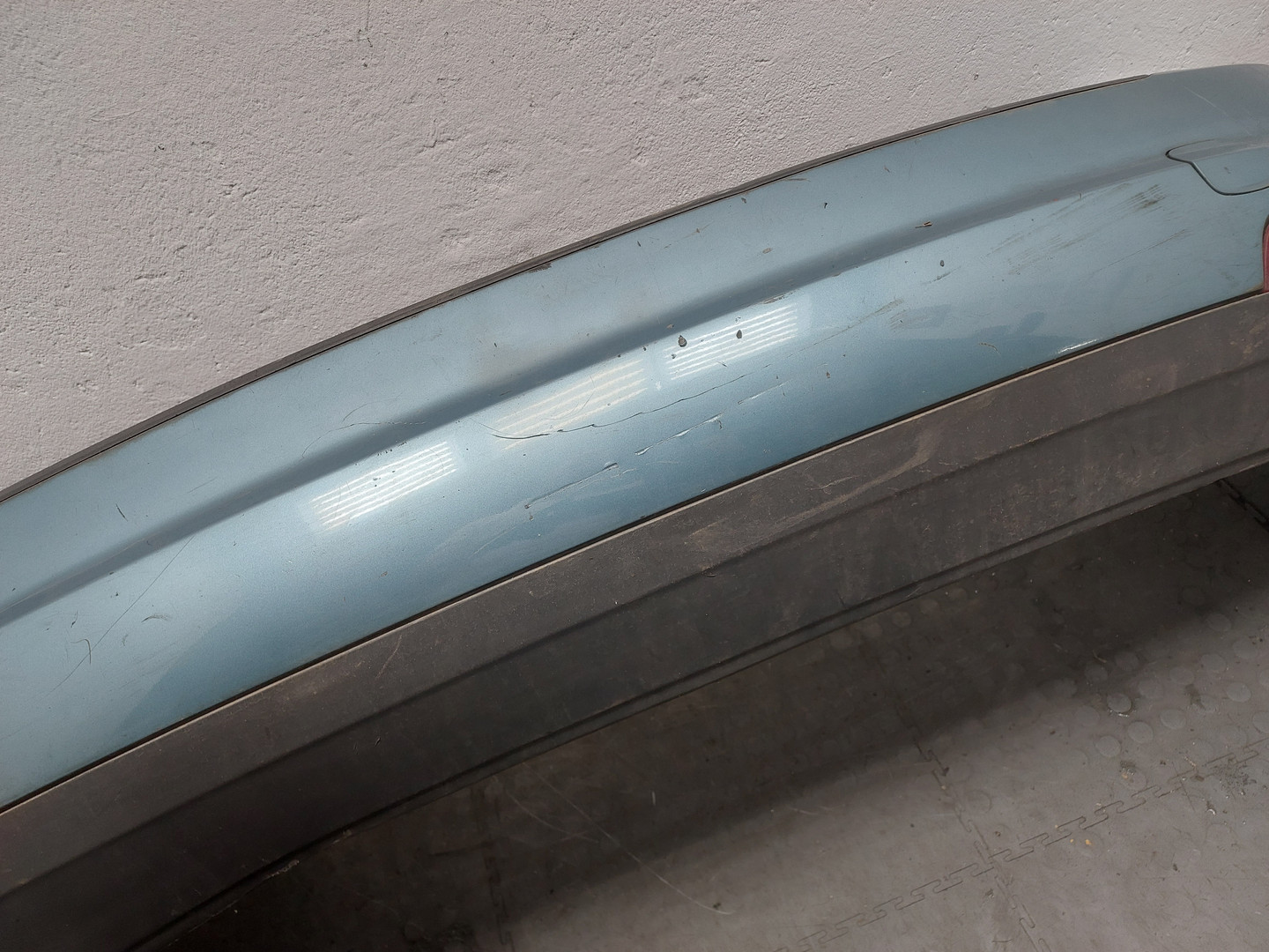 Бампер задний