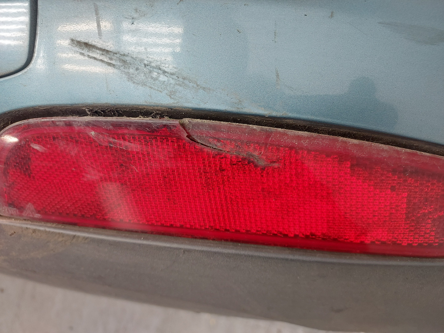 Бампер задний