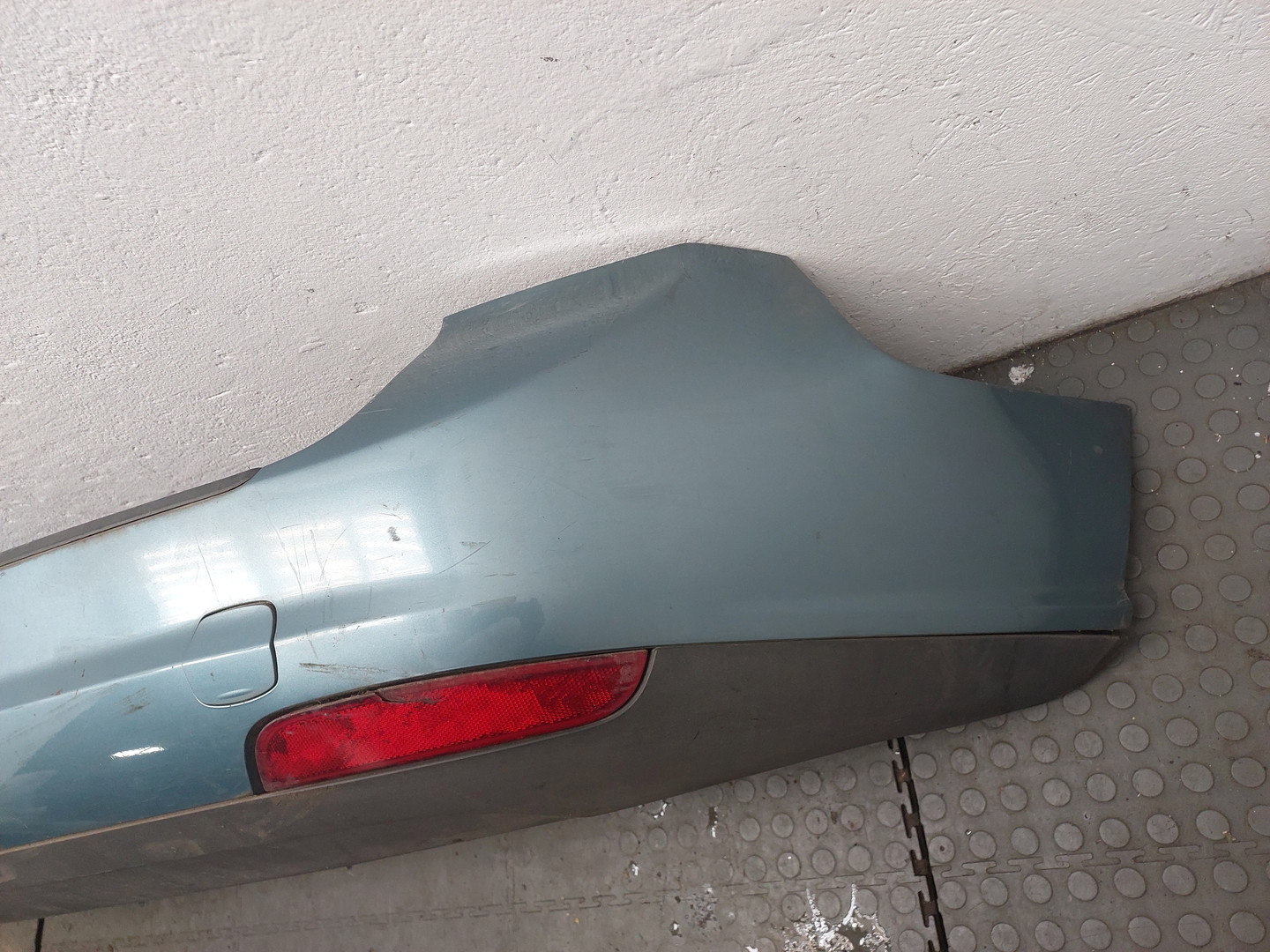 Бампер задний