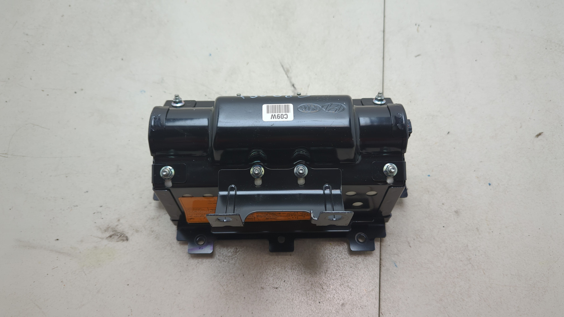 Подушка безопасности пассажирская (в торпедо)