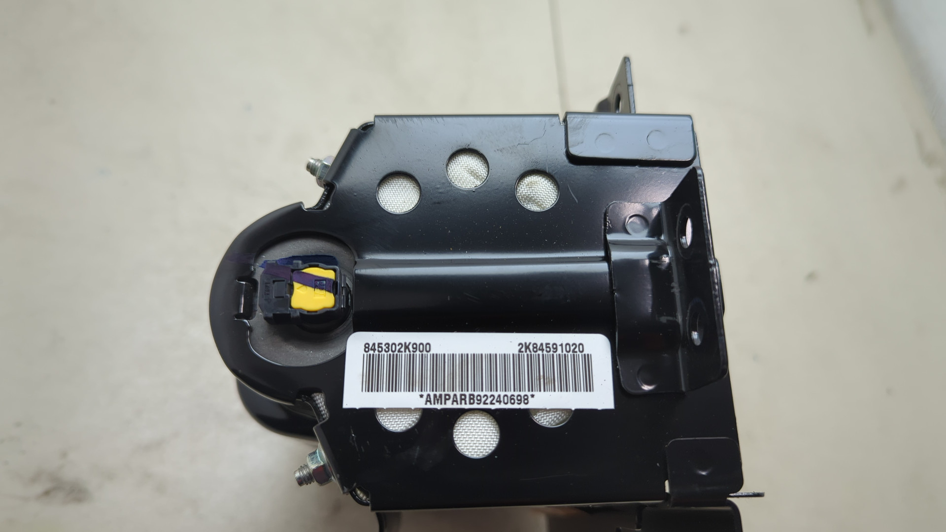 Подушка безопасности пассажирская (в торпедо)