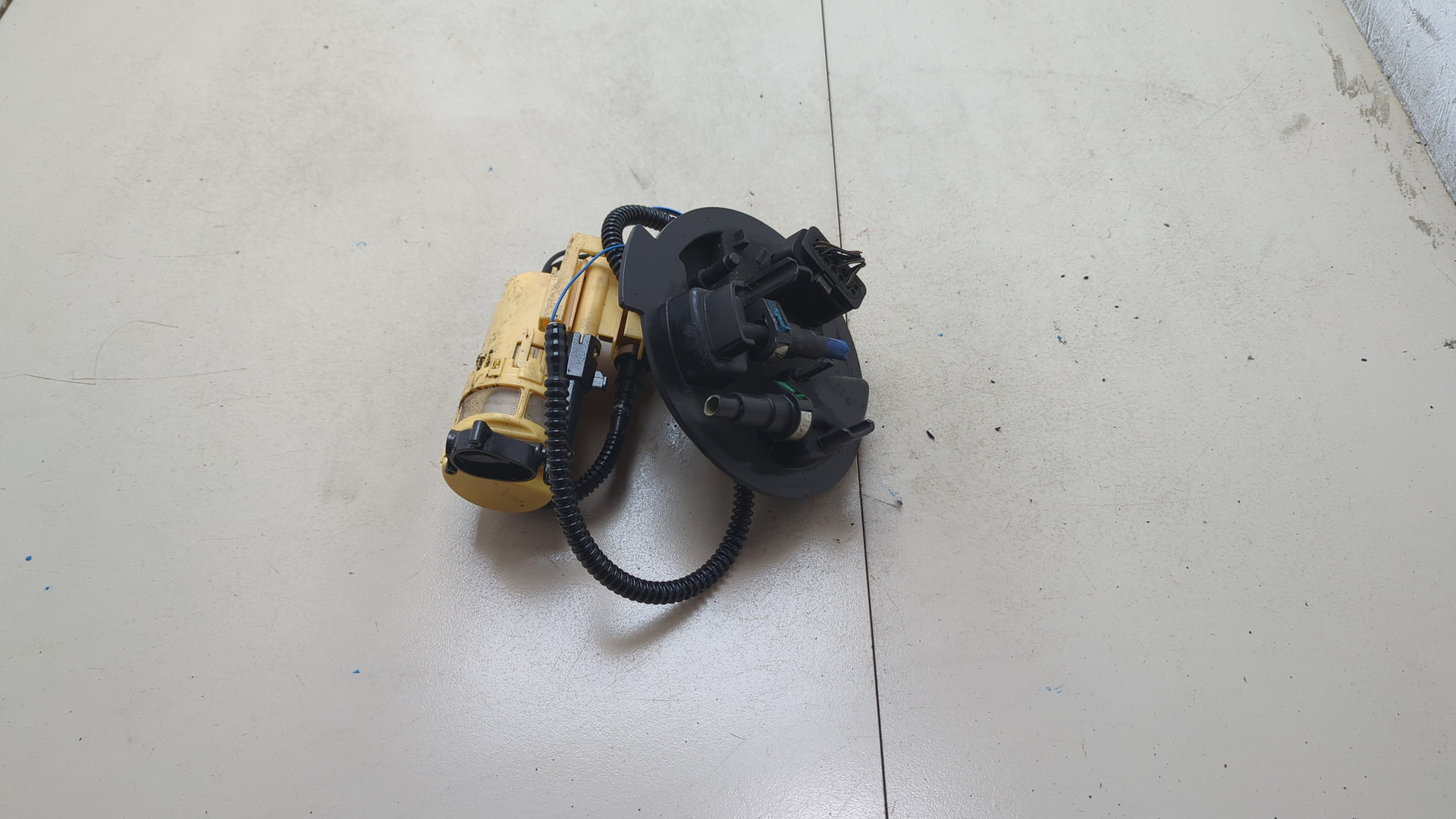 Насос топливный электрический