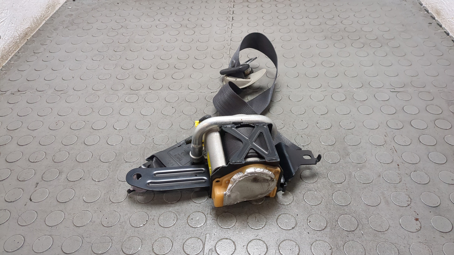 Ремень безопасности