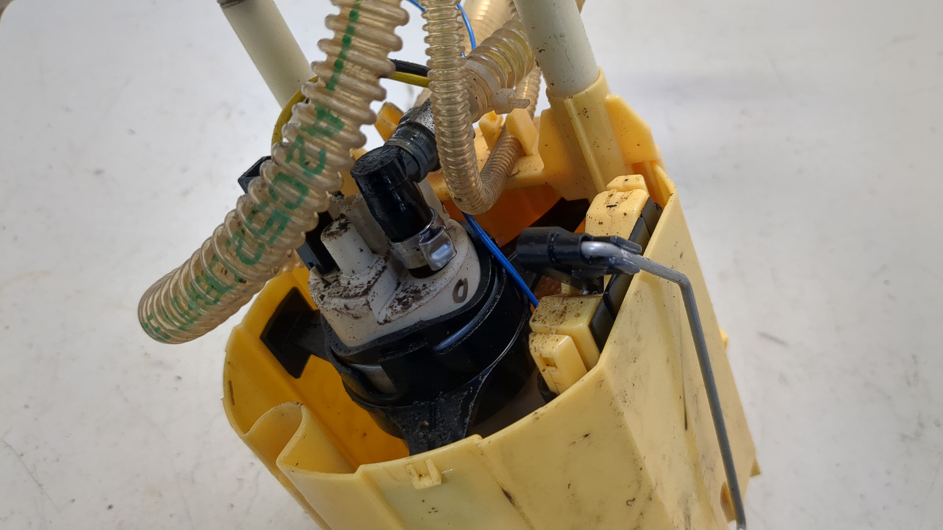 Насос топливный электрический