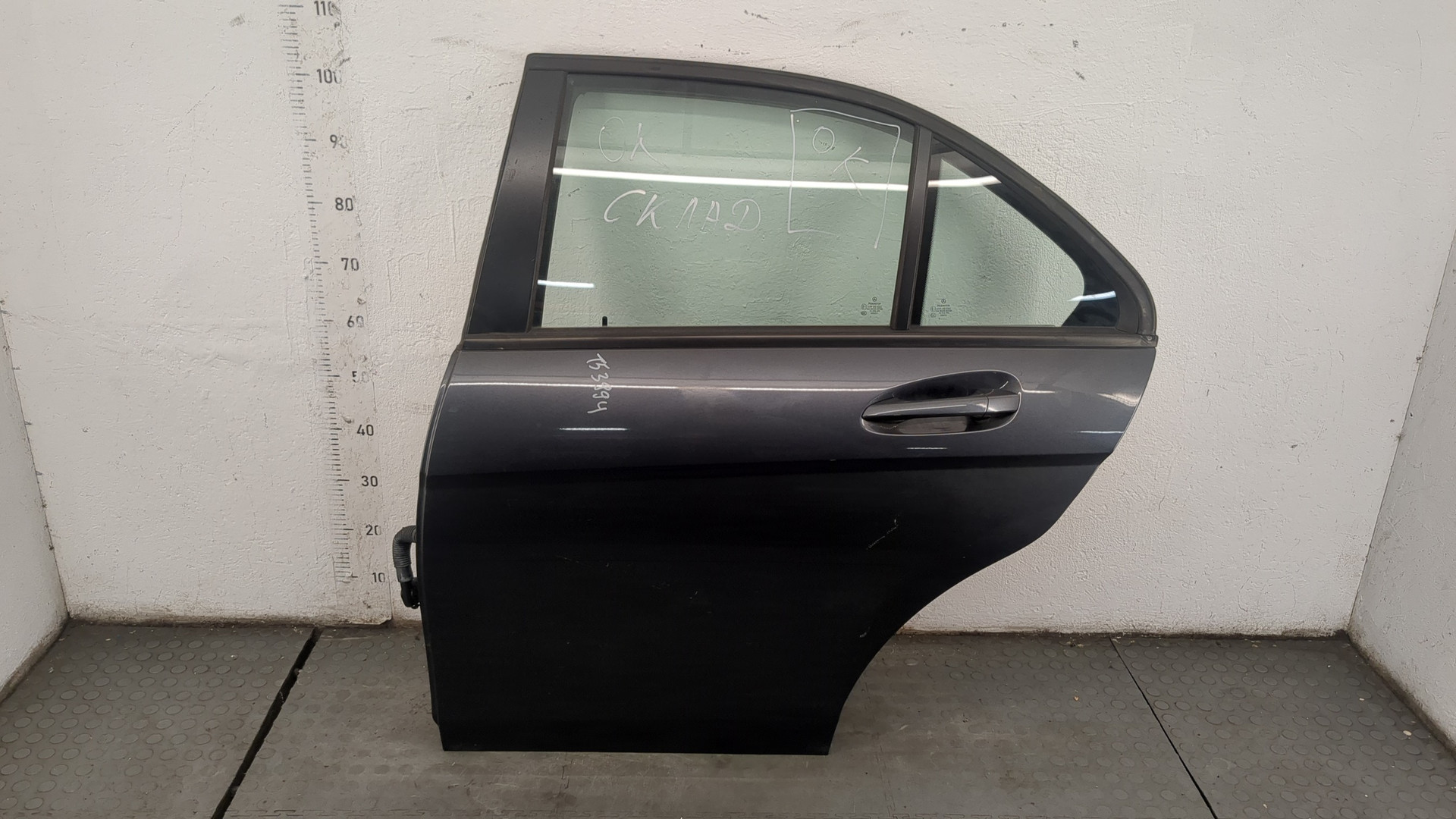 Дверь задняя левая