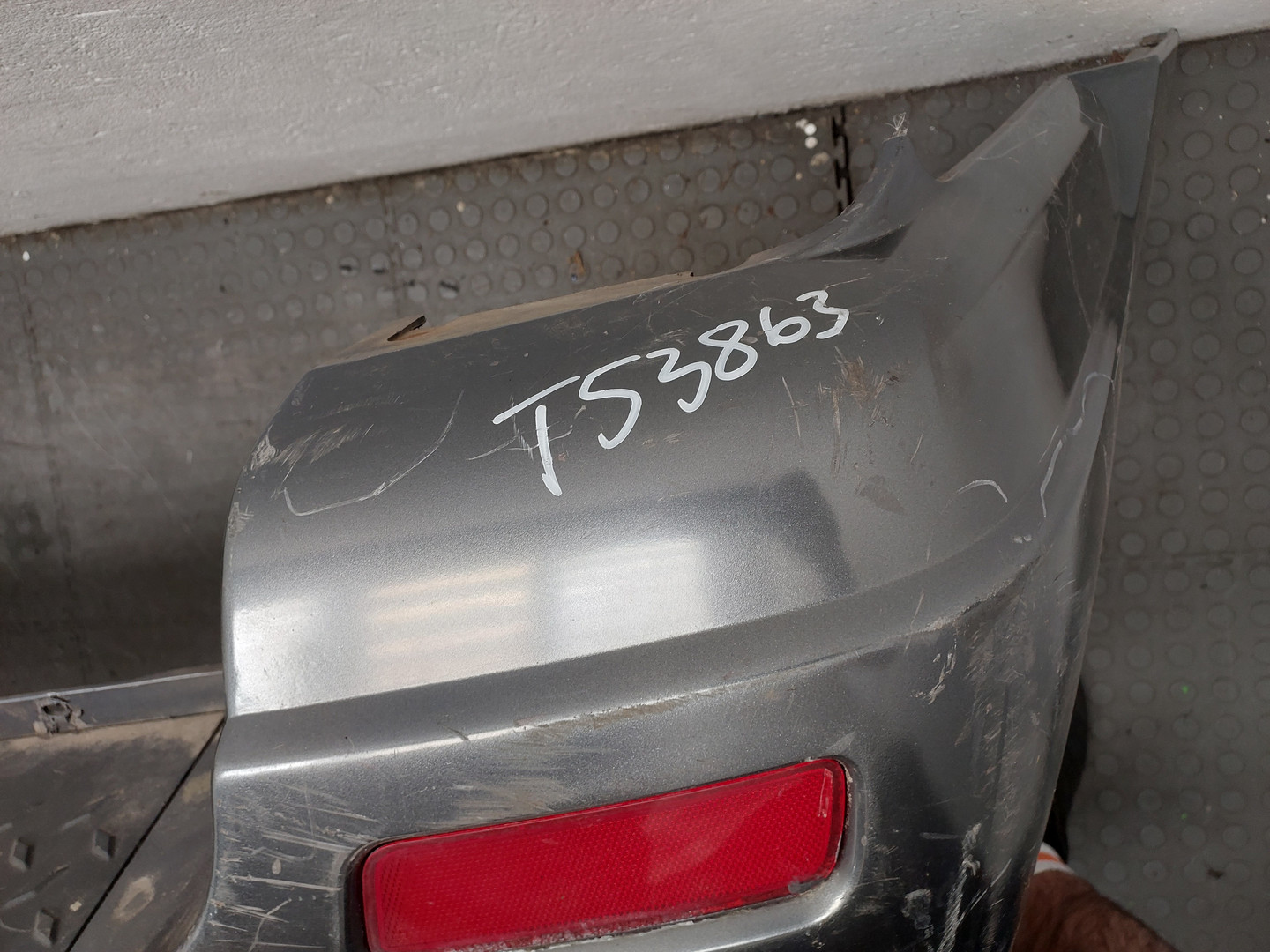 Бампер задний