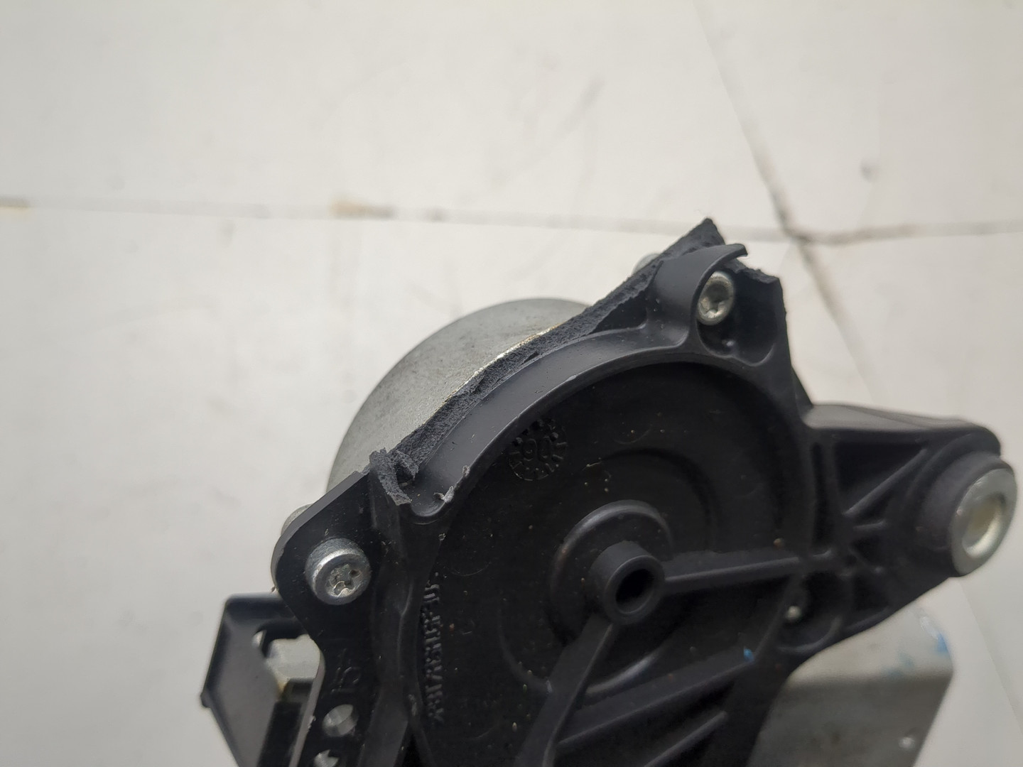 Моторчик стеклоочистителя задний