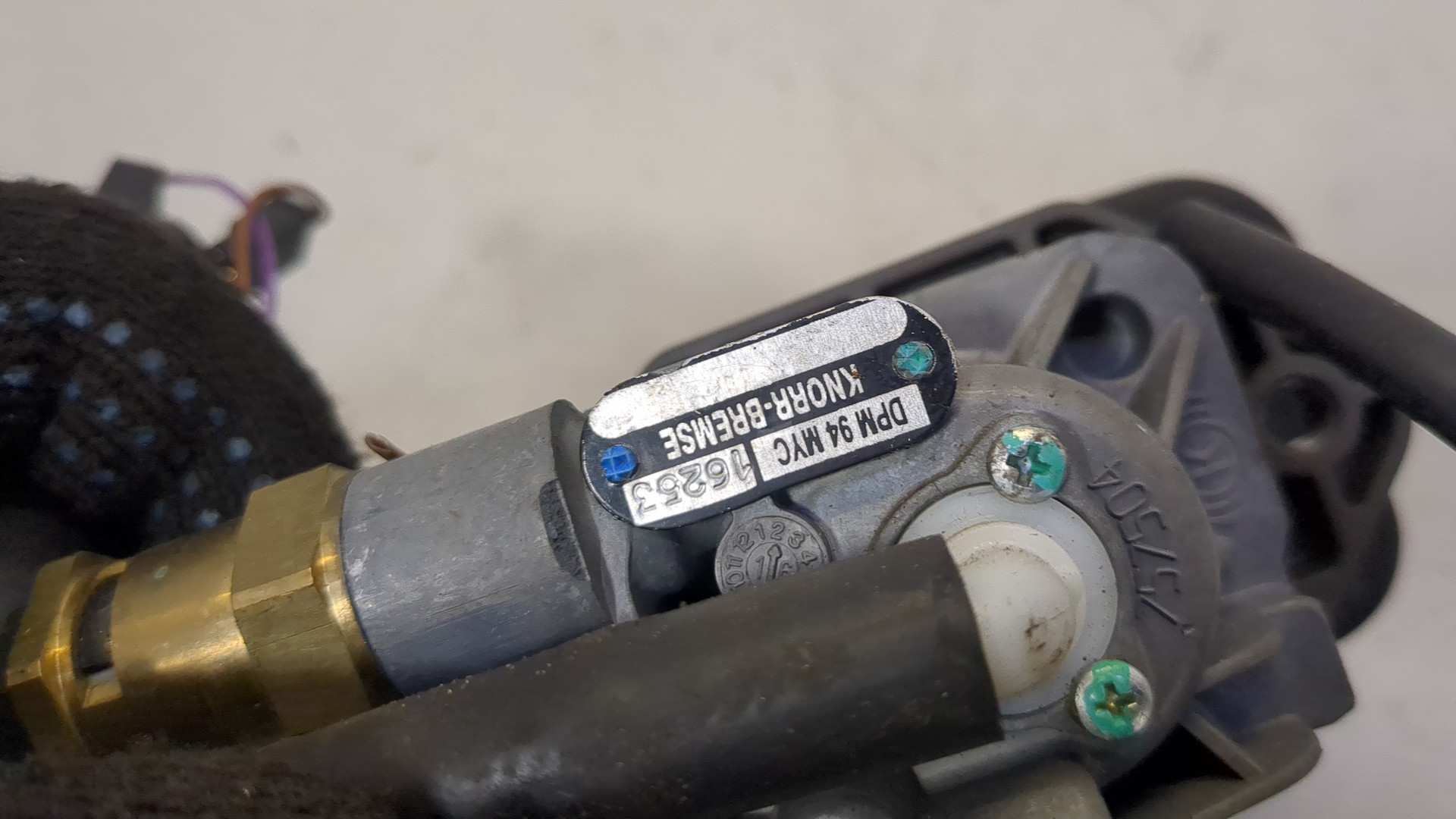 Рычаг стояночного тормоза