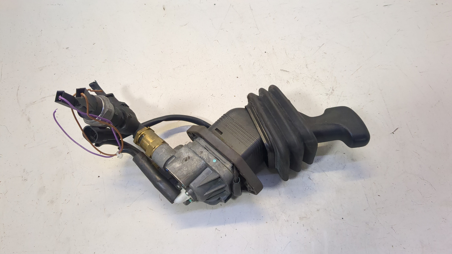 Рычаг стояночного тормоза