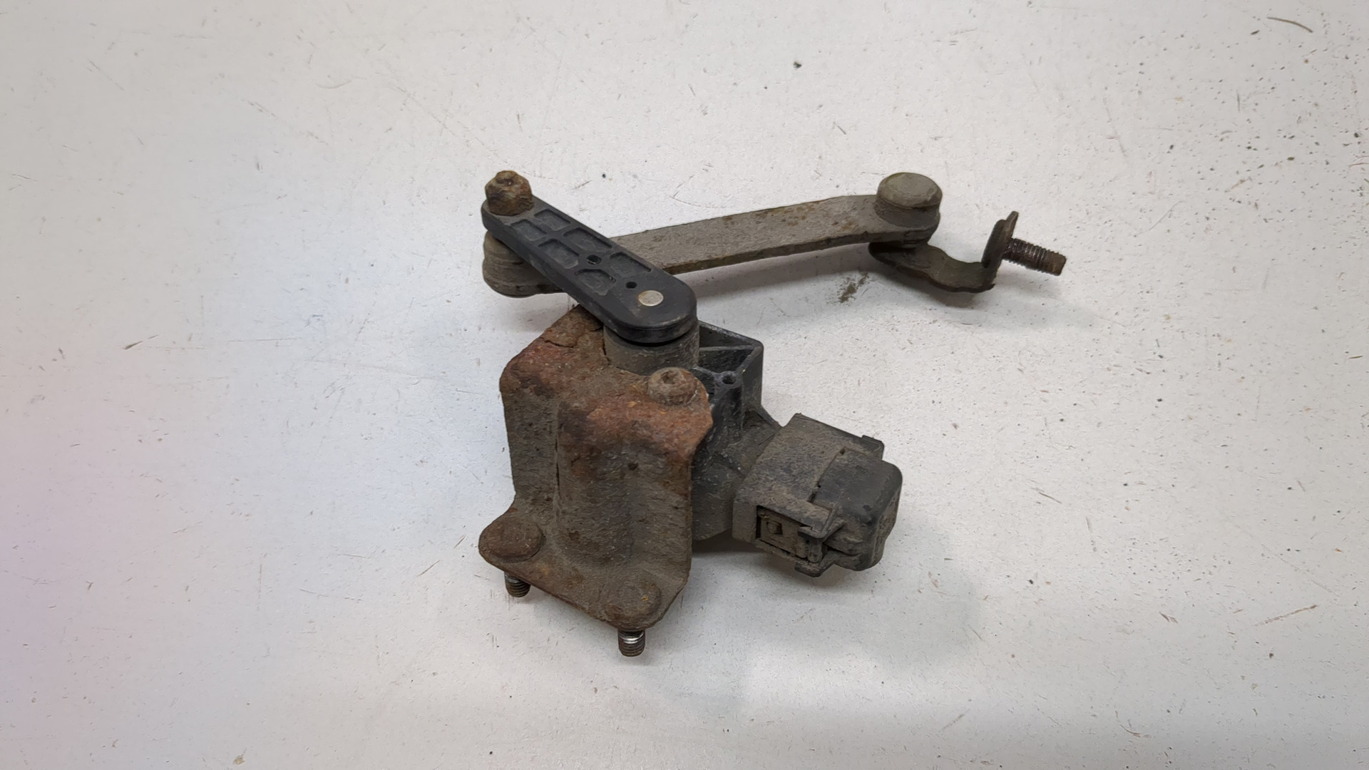 Датчик регулировки дорож. просвета