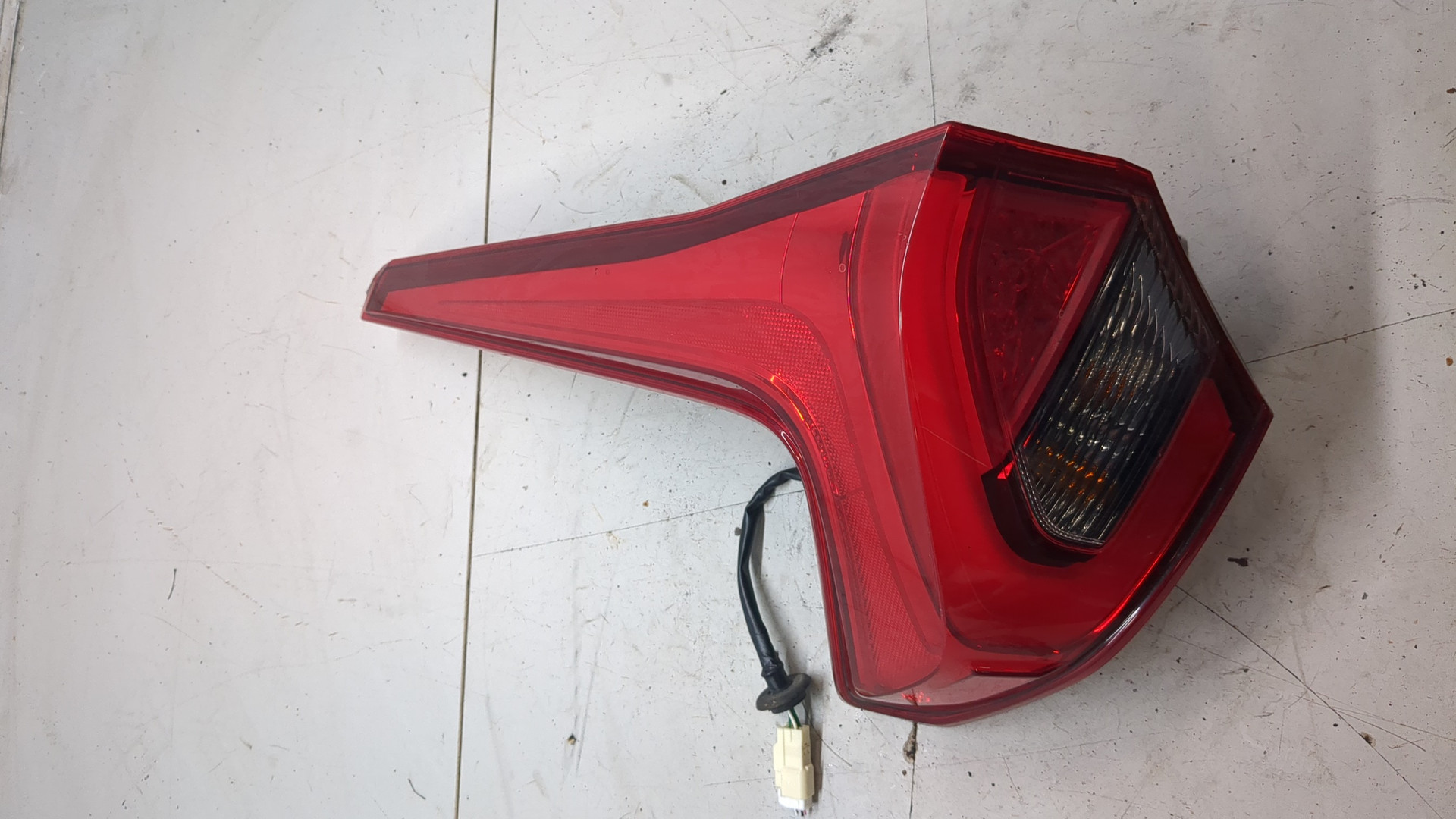 Фонарь задний левый