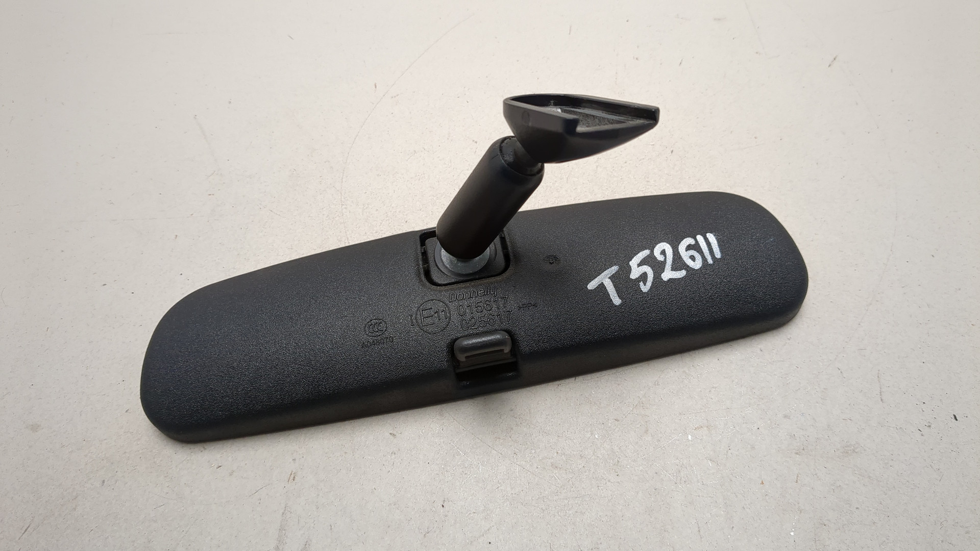 Зеркало заднего вида