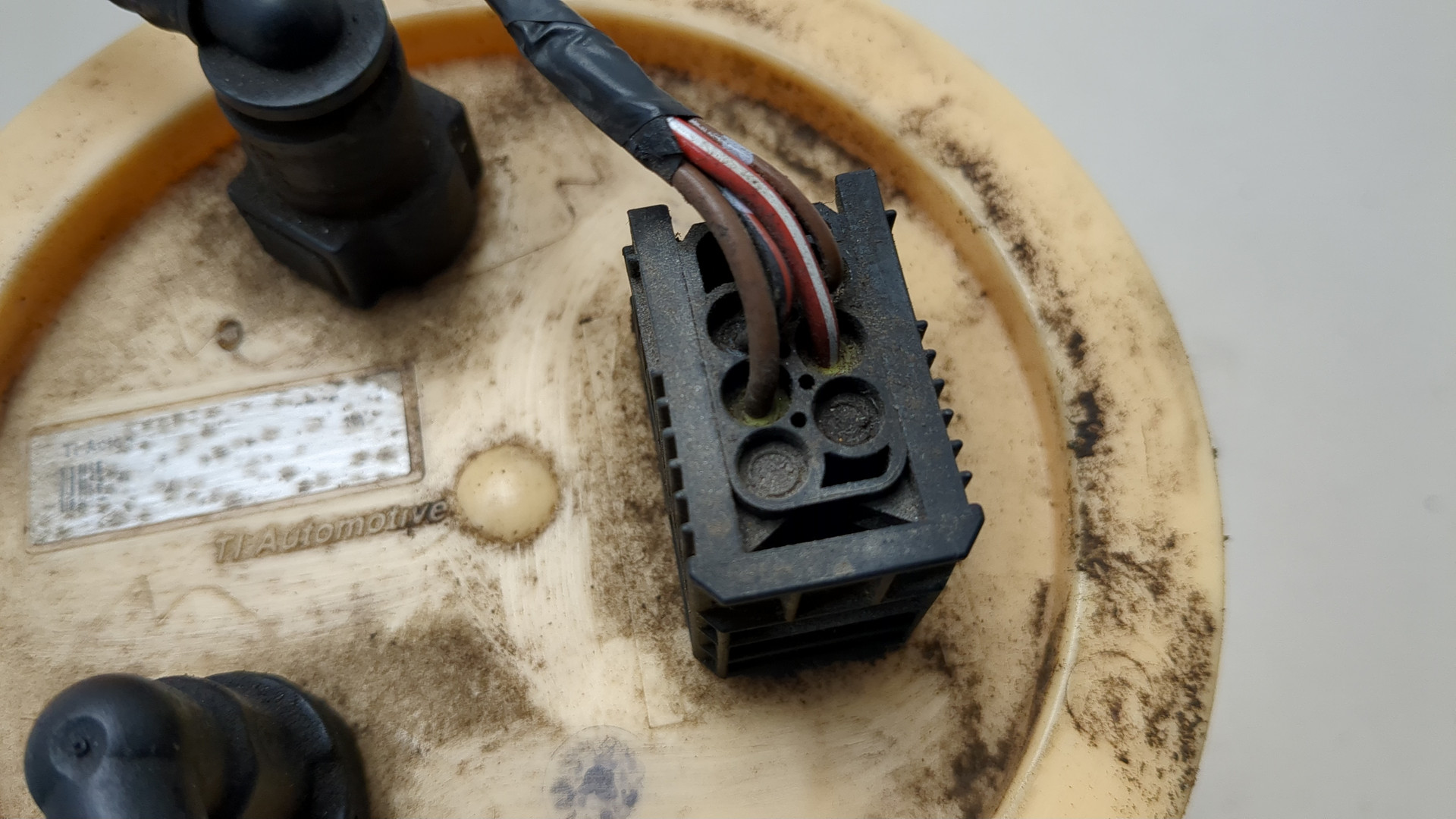 Насос топливный электрический