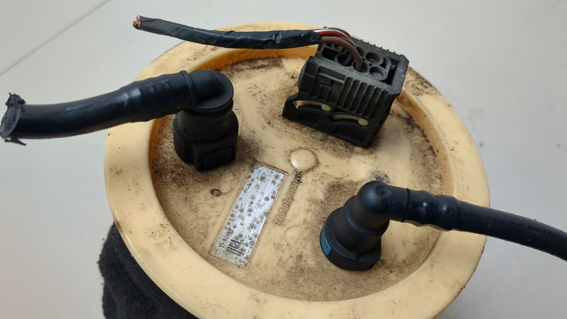 Насос топливный электрический