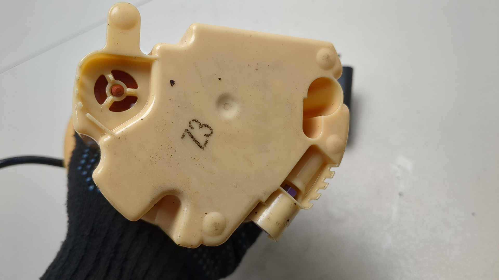 Насос топливный электрический