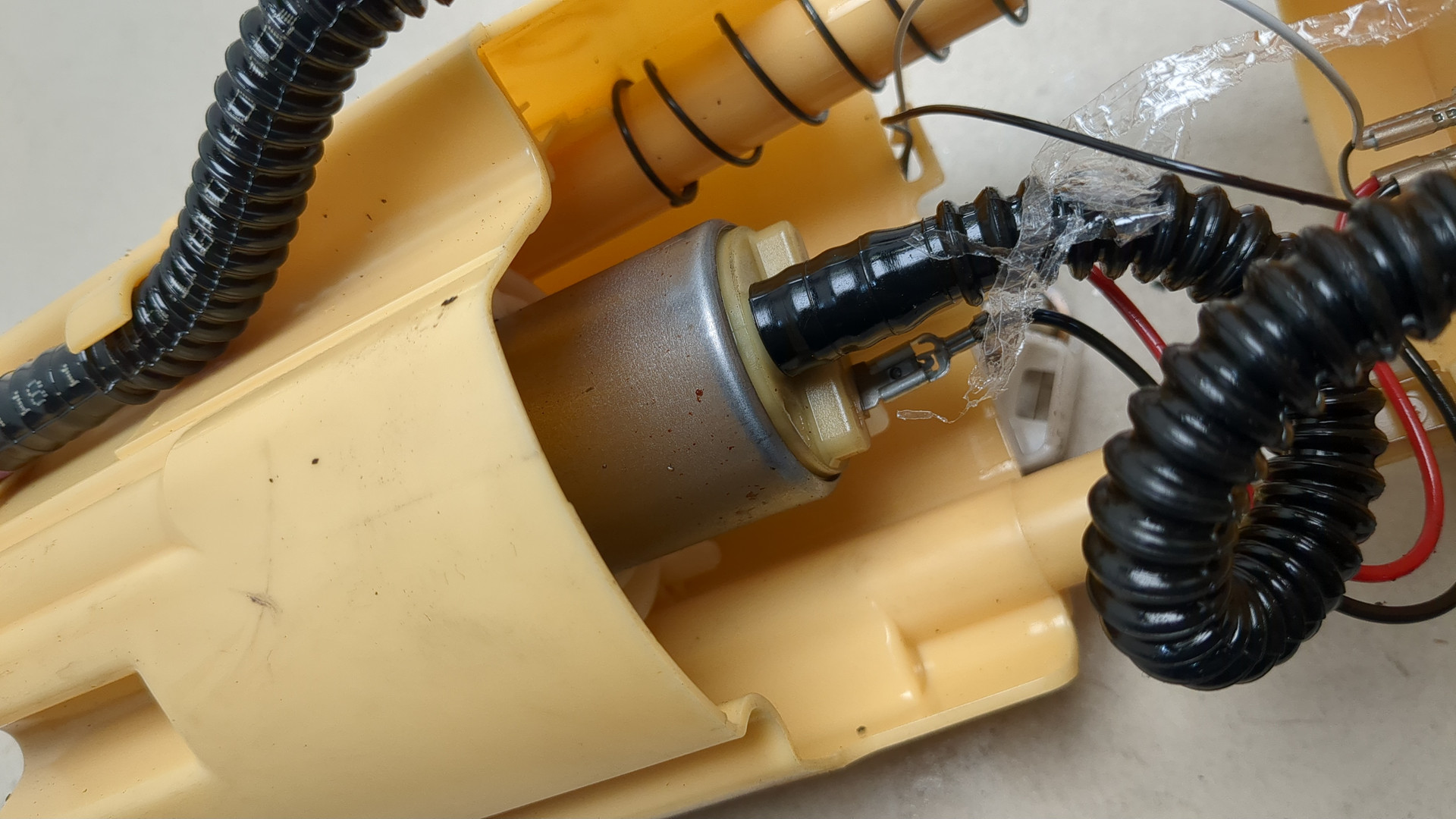 Насос топливный электрический