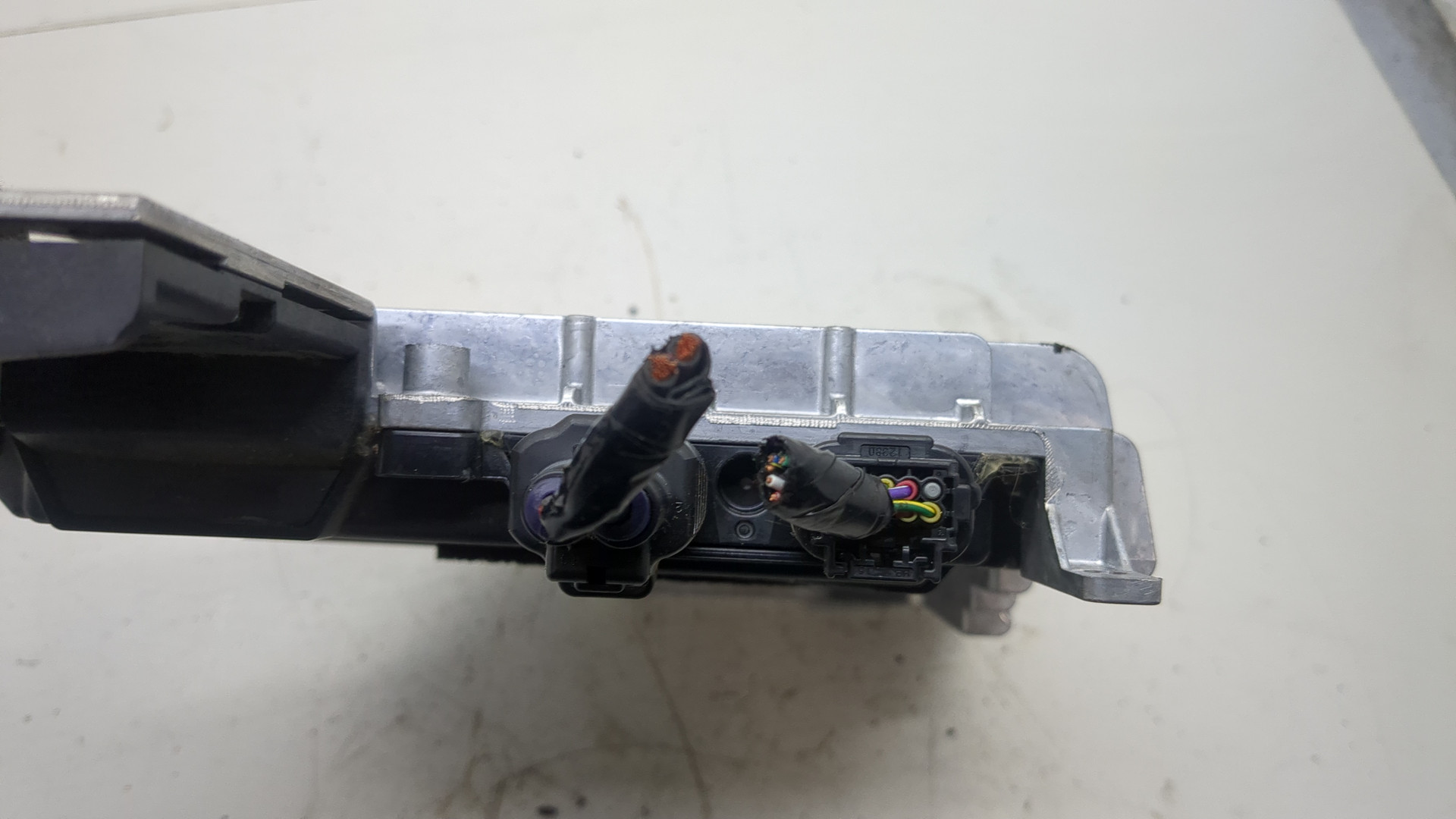 Преобразователь напряжения (адаптер)