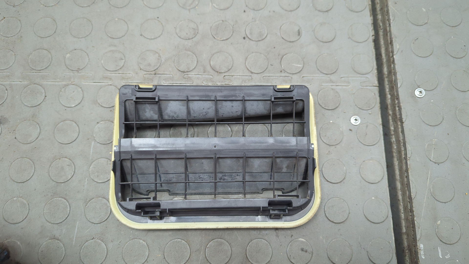 Накладка (кузов наружные)