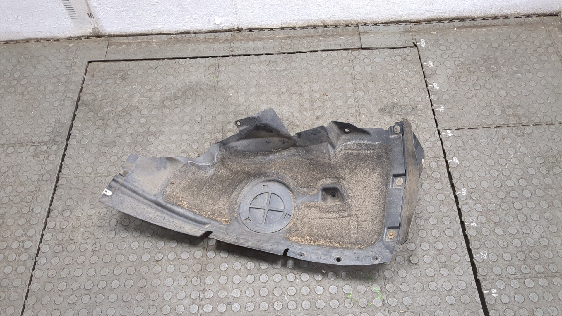 Локер передний левый