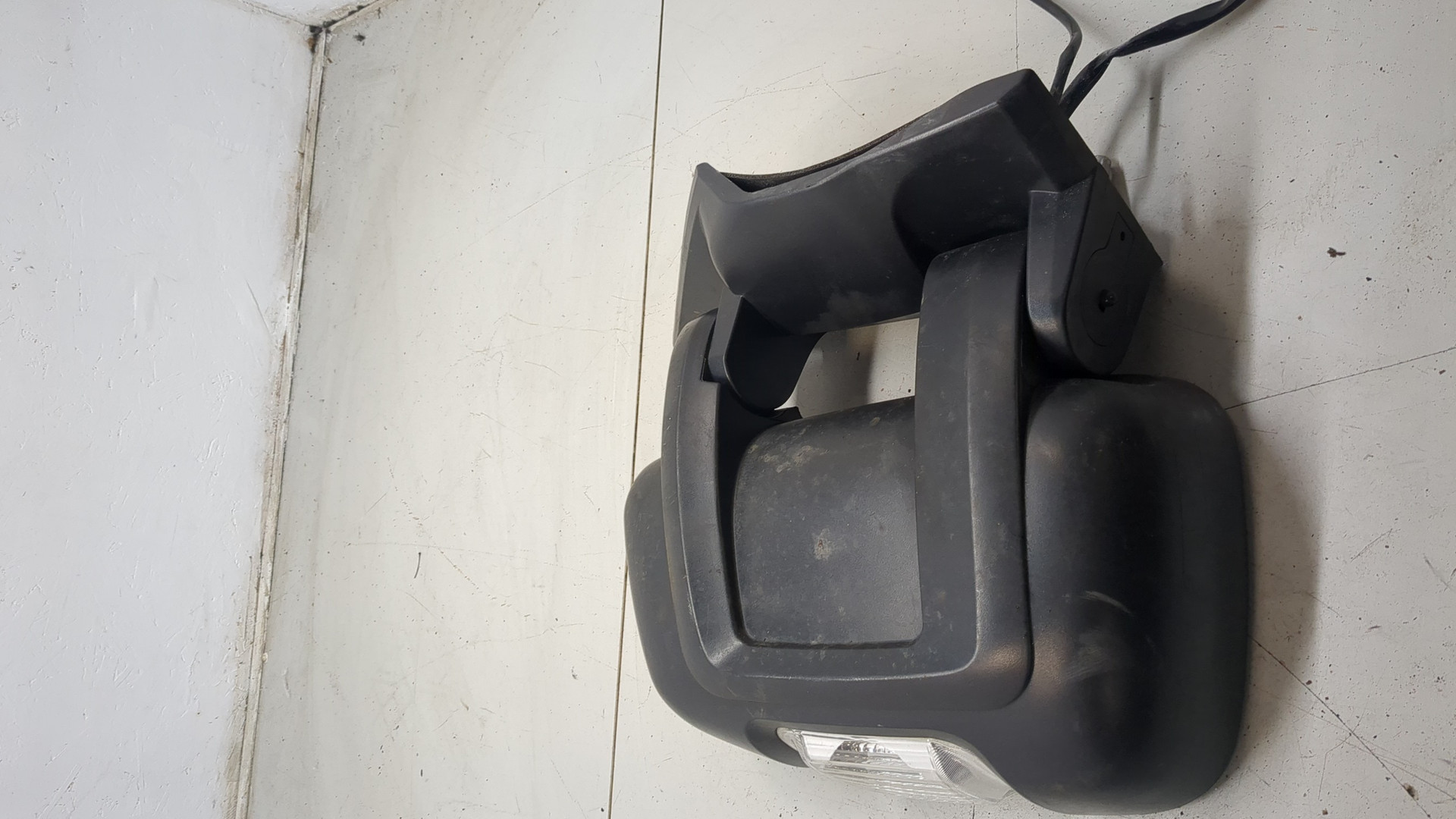 Зеркало правое электрическое