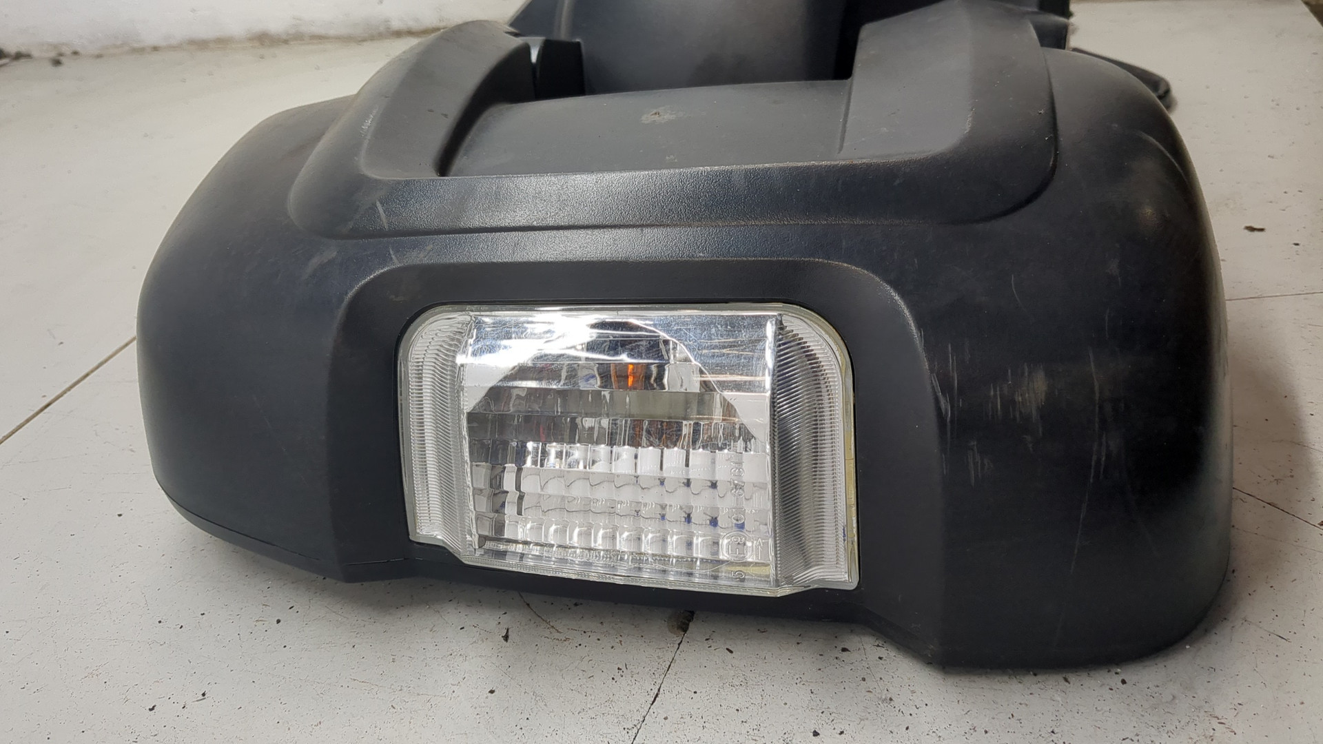 Зеркало правое электрическое