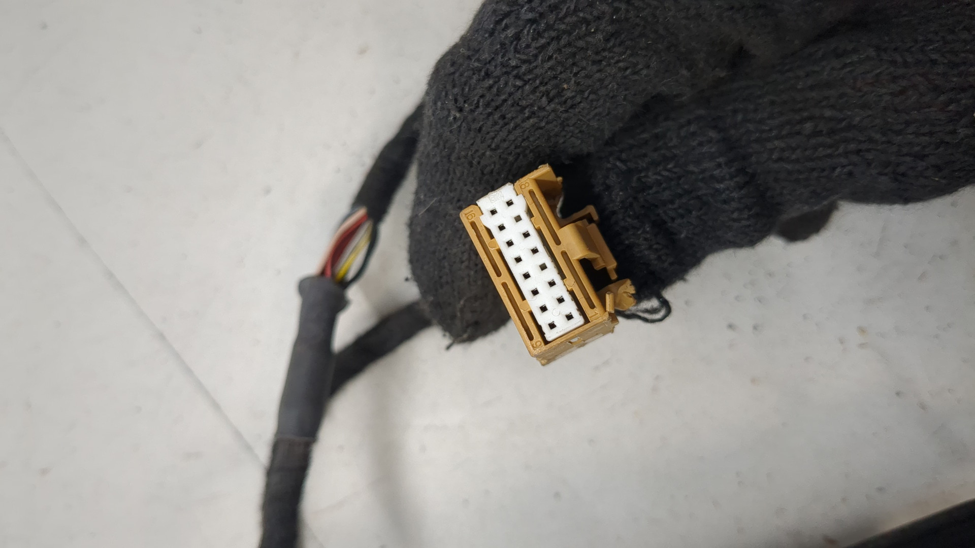 Зеркало левое электрическое