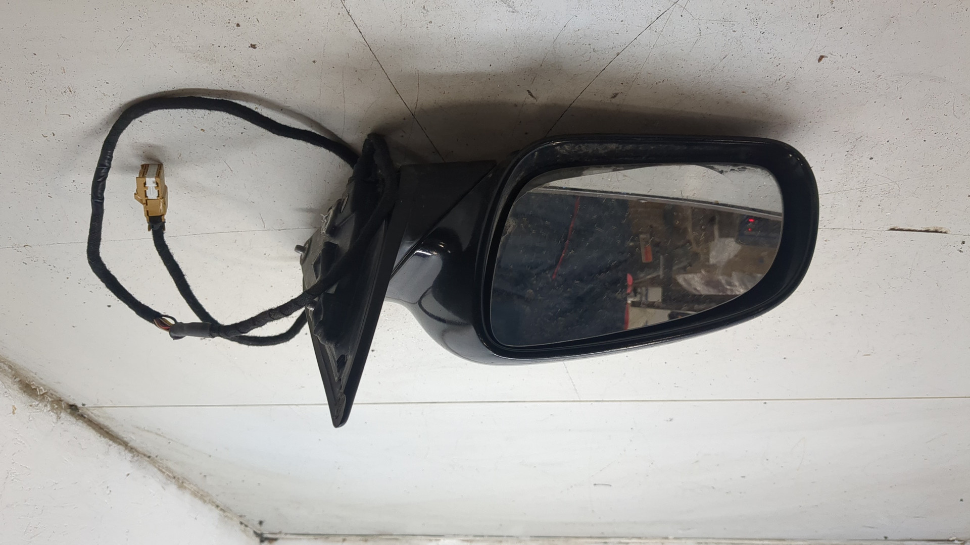 Зеркало левое электрическое