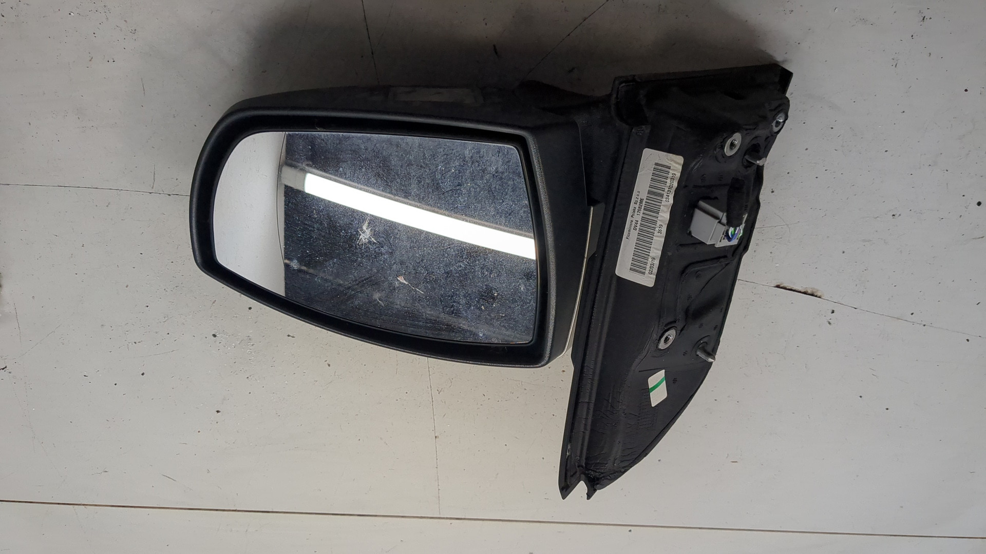 Зеркало правое электрическое