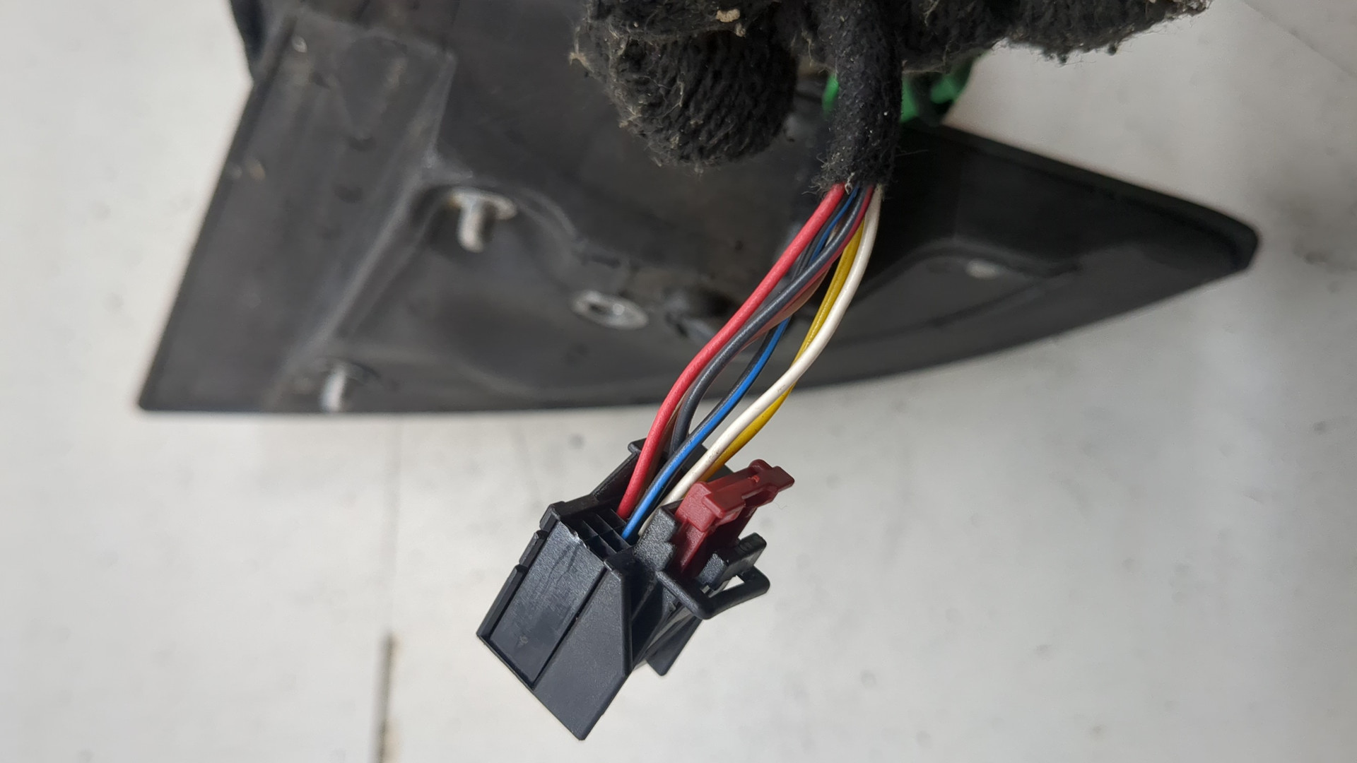 Зеркало правое электрическое