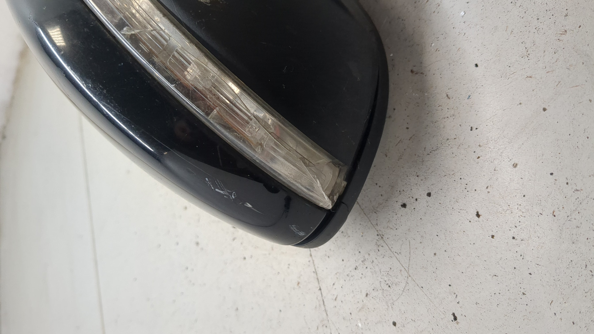 Зеркало правое электрическое