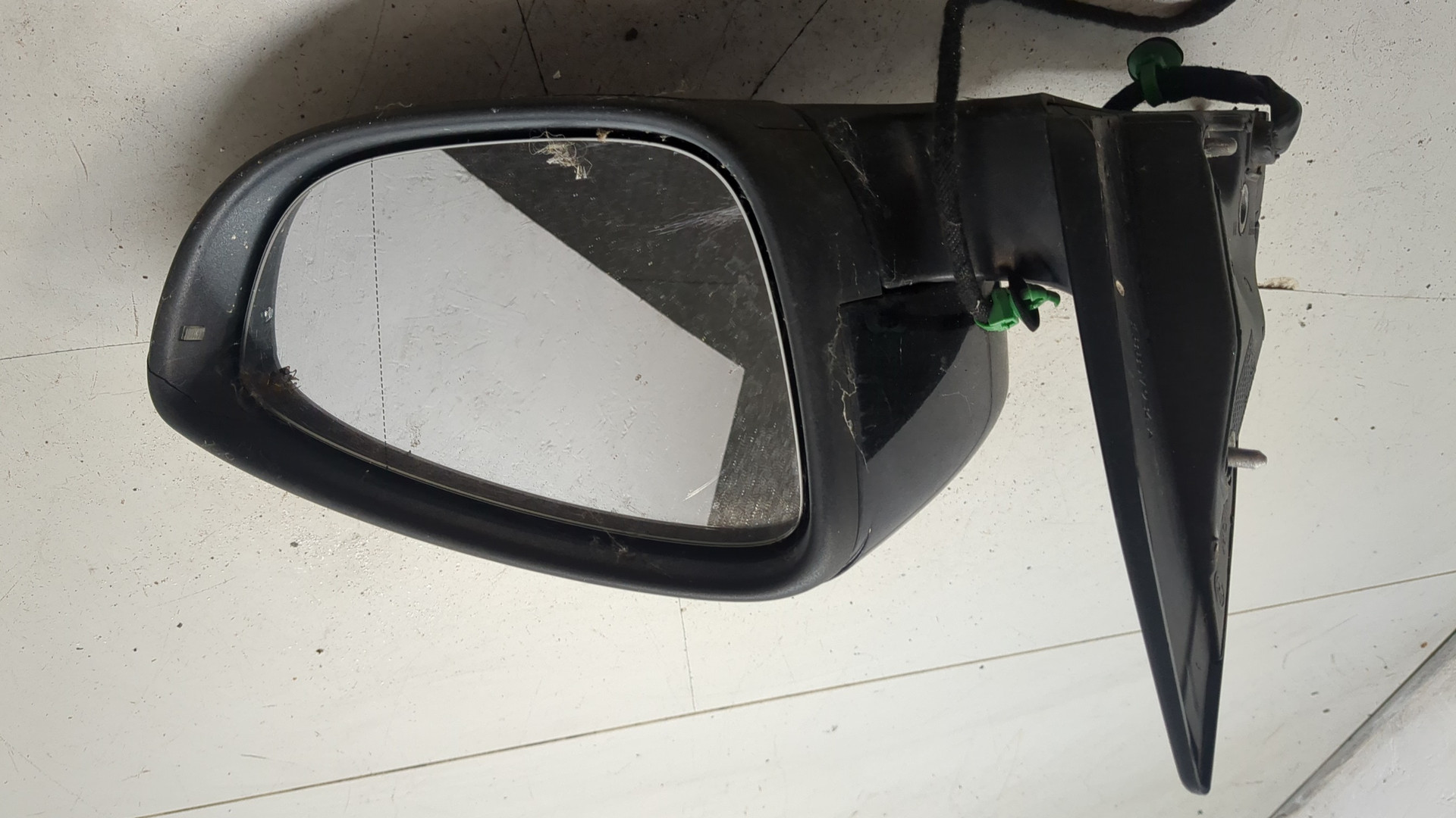 Зеркало правое электрическое