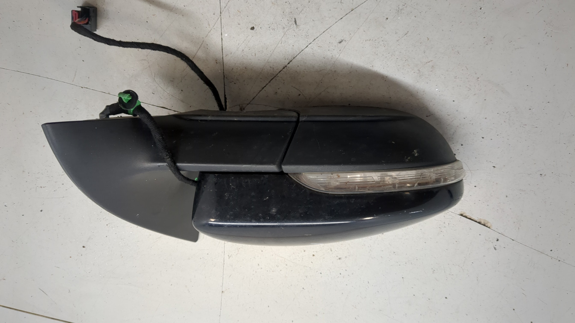 Зеркало правое электрическое