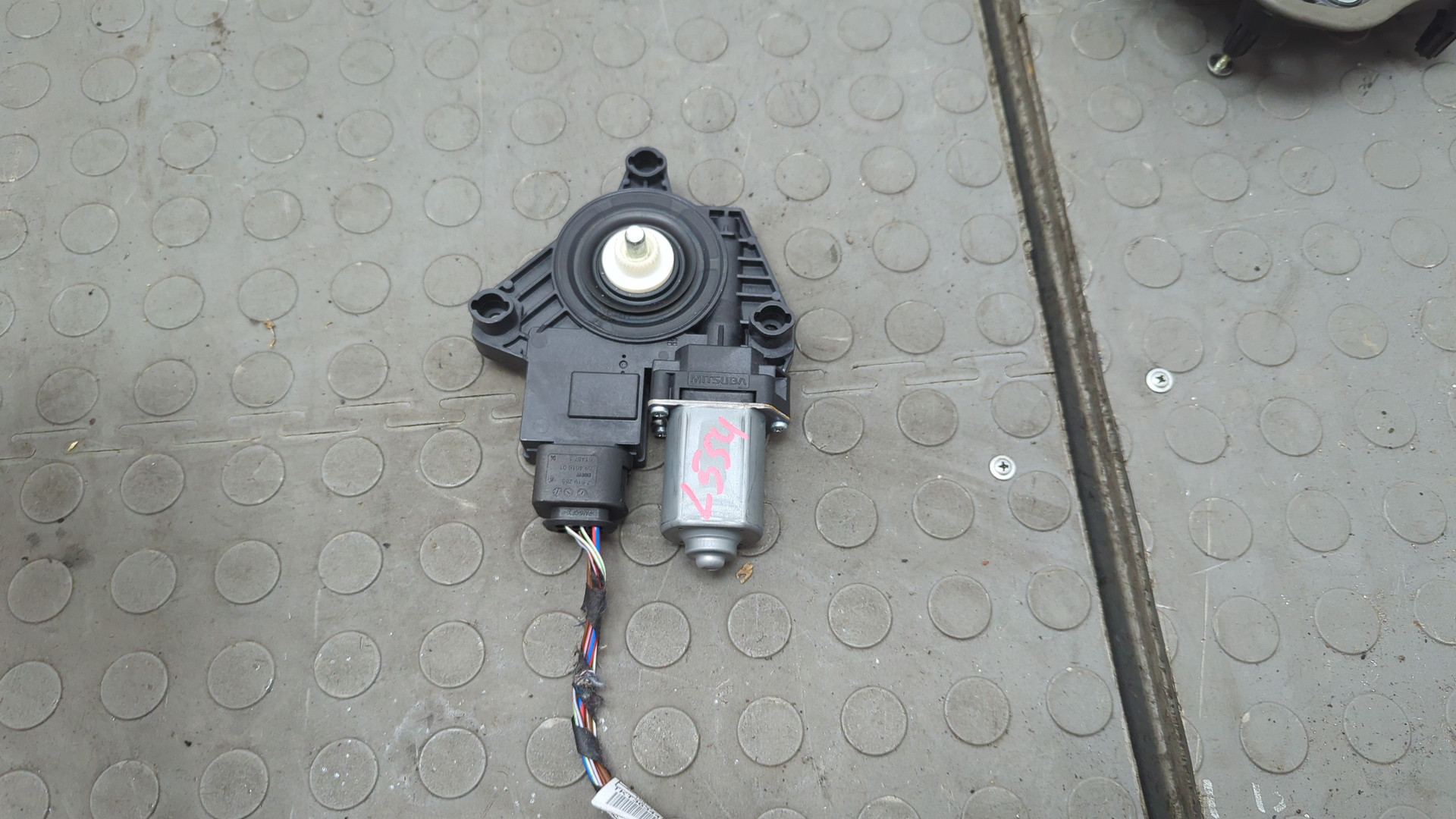 Моторчик стеклоподъемника