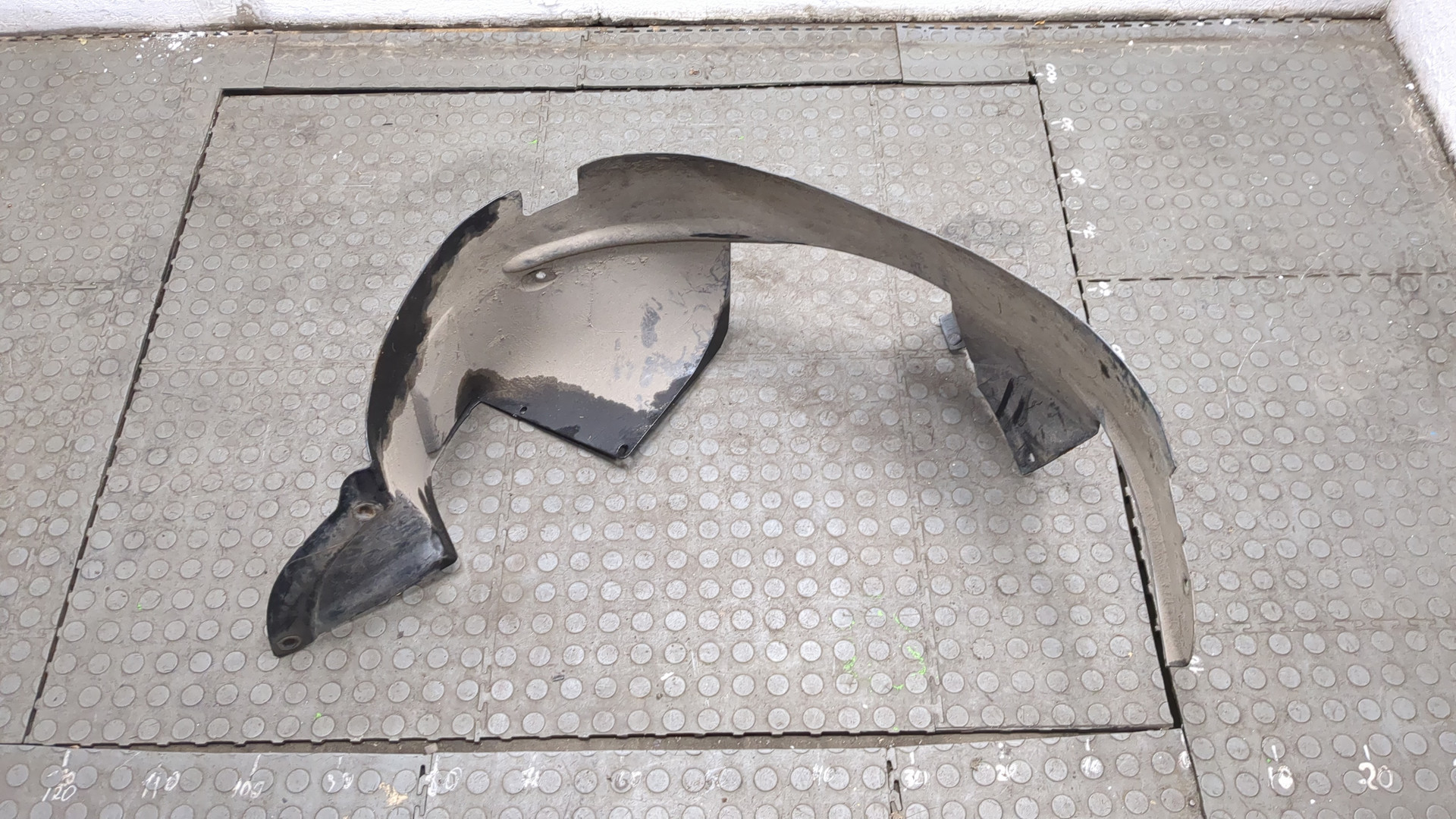 Локер передний левый