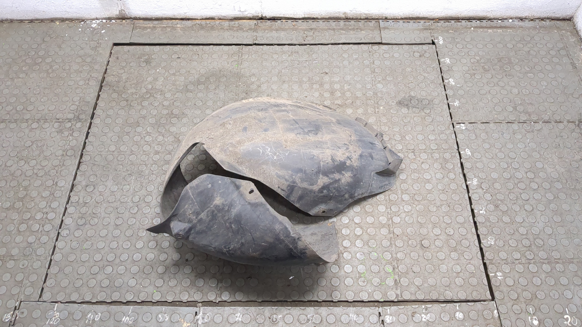 Локер передний правый