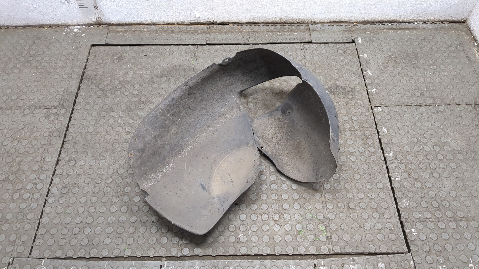 Локер передний правый